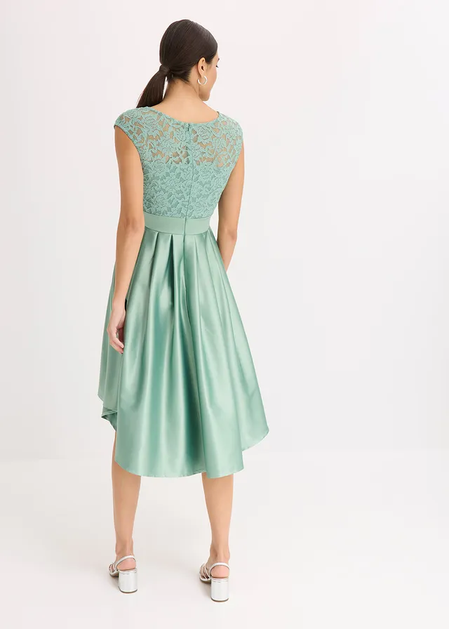 Robe courte devant, longue derrière en satin brillant avec dentelle, Couleur: vert pastel