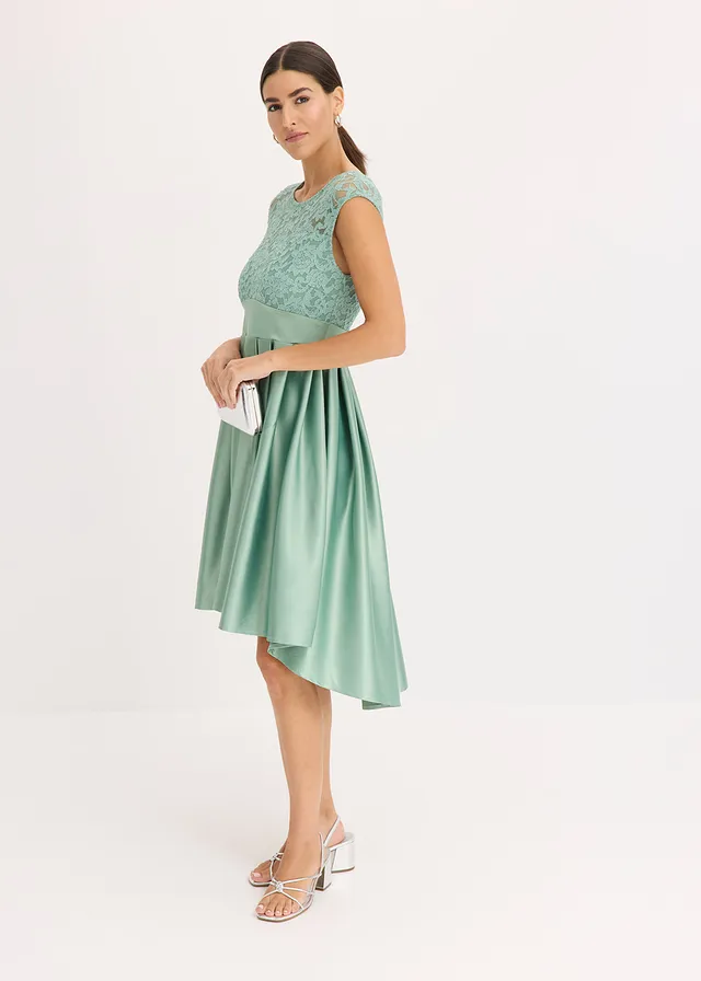 Robe courte devant, longue derrière en satin brillant avec dentelle, Couleur: vert pastel