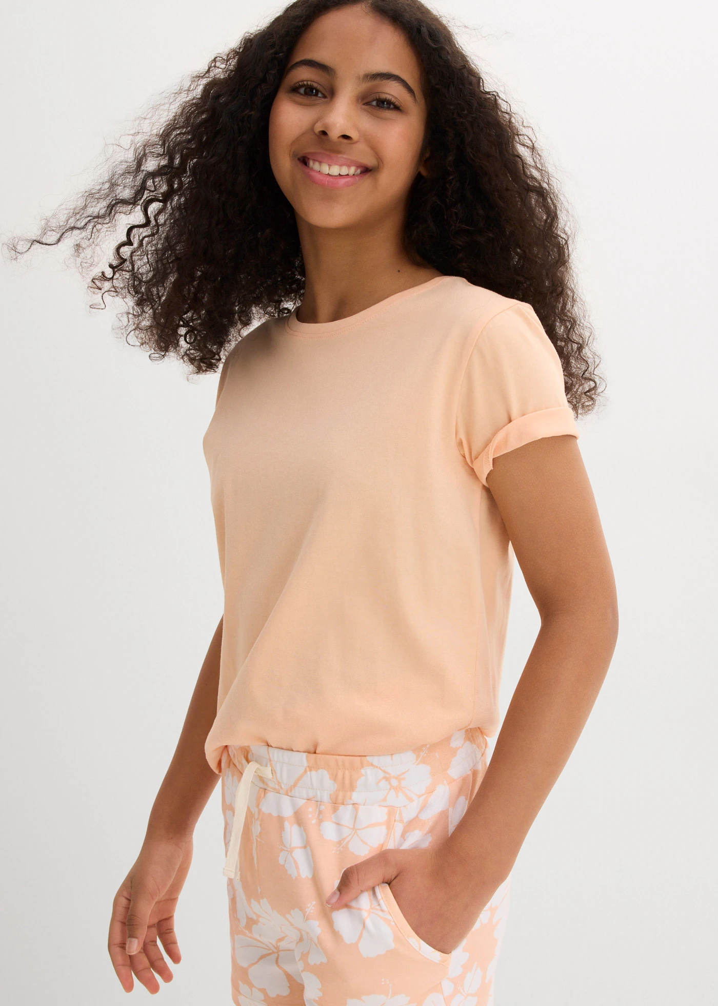 Žerzejové šortky z čisté organické bavlny • broskvová melba-bílá s květy • bonprix obchod