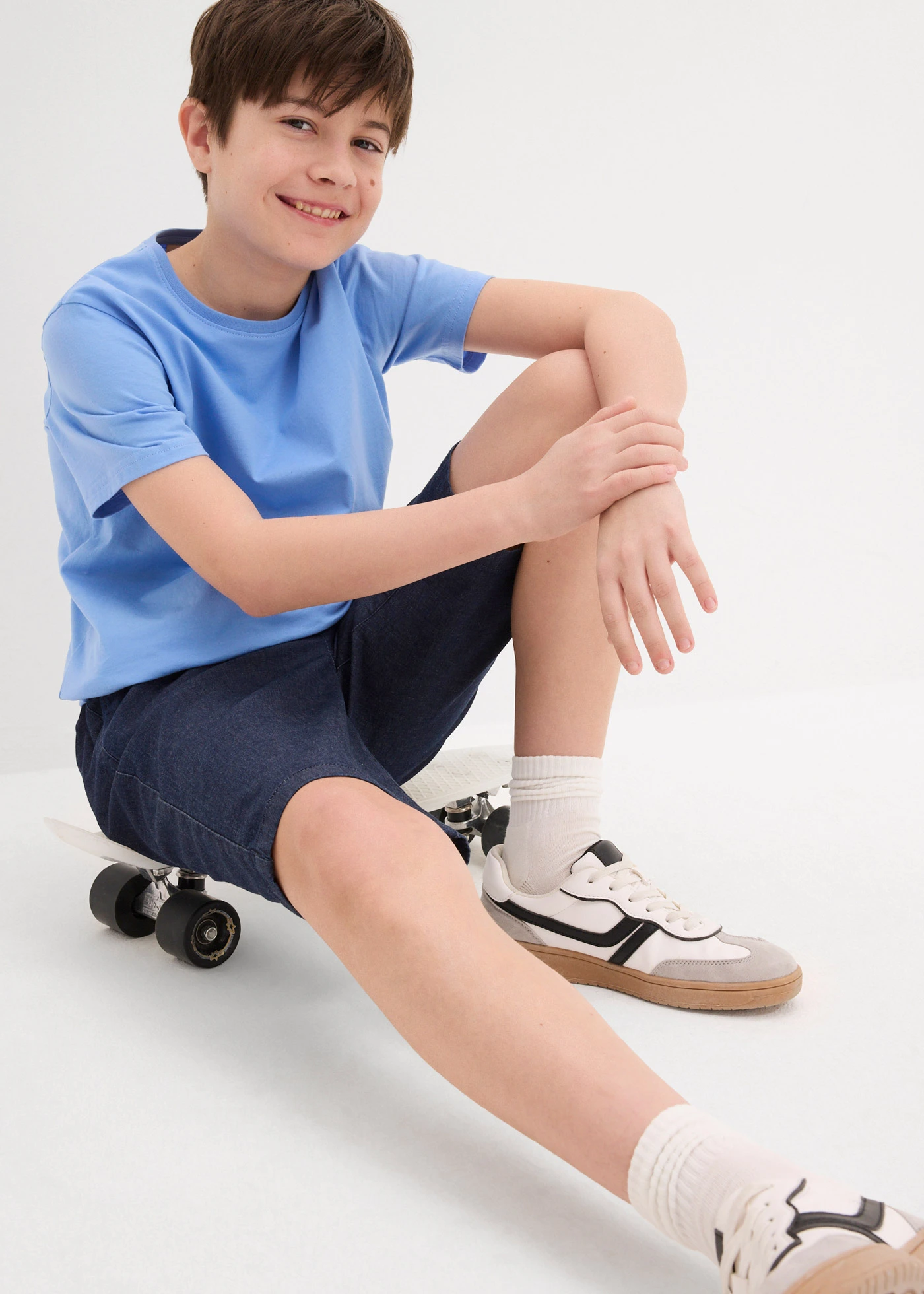 Strečové džínové šortky bez zapínání, Regular Fit • nočně modrý denim • bonprix obchod