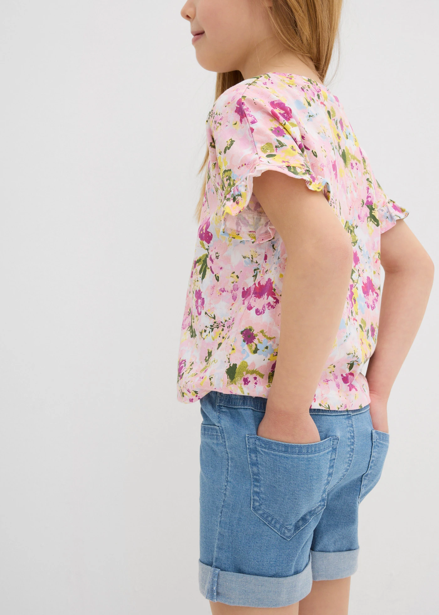 Džínové šortky, Mid Waist • ledově modrý denim • bonprix obchod