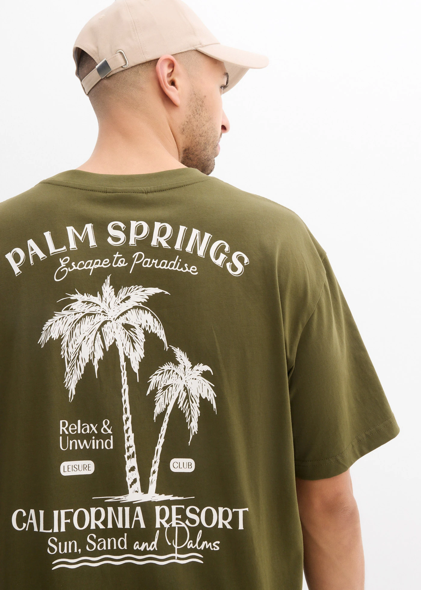 T-shirt met print achter, loose fit • donkerolijfgroen met print • bonprix online shop