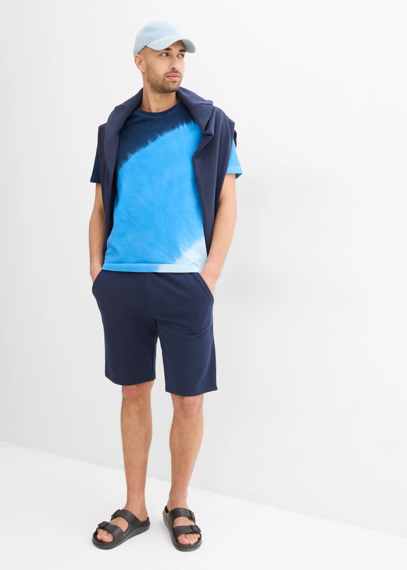 T-shirt van biologisch katoen • diepblauw gedessineerd • bonprix online shop