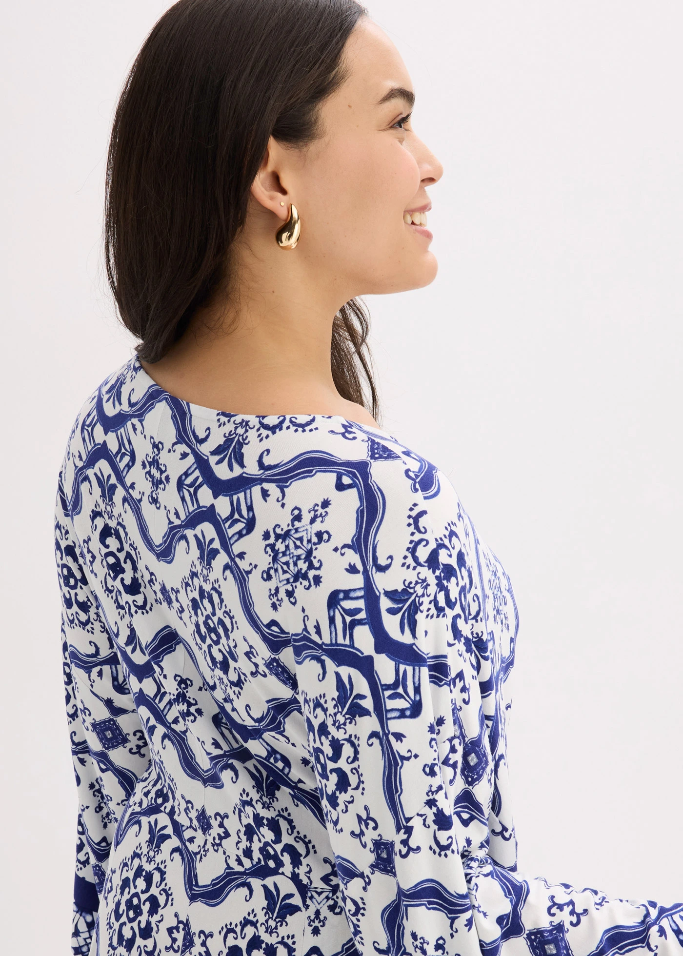 Maxi šaty z měkké viskózové směsi • bílá - modrá plus size • bonprix obchod