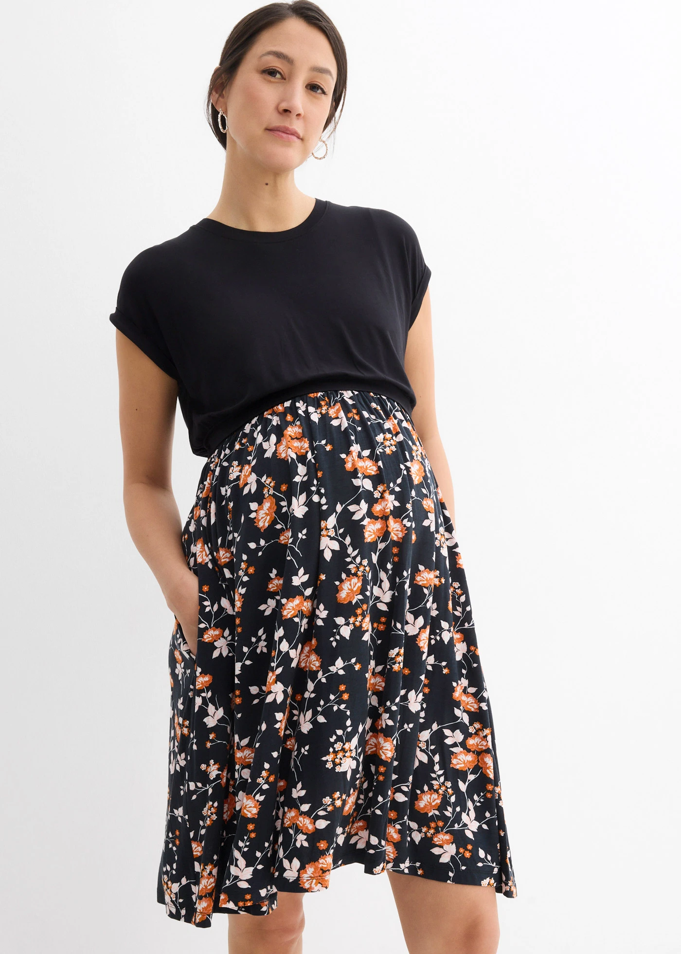 Těhotenské a kojící šaty 2 v 1, s kapsami • černo-terakotová s květy • bonprix obchod