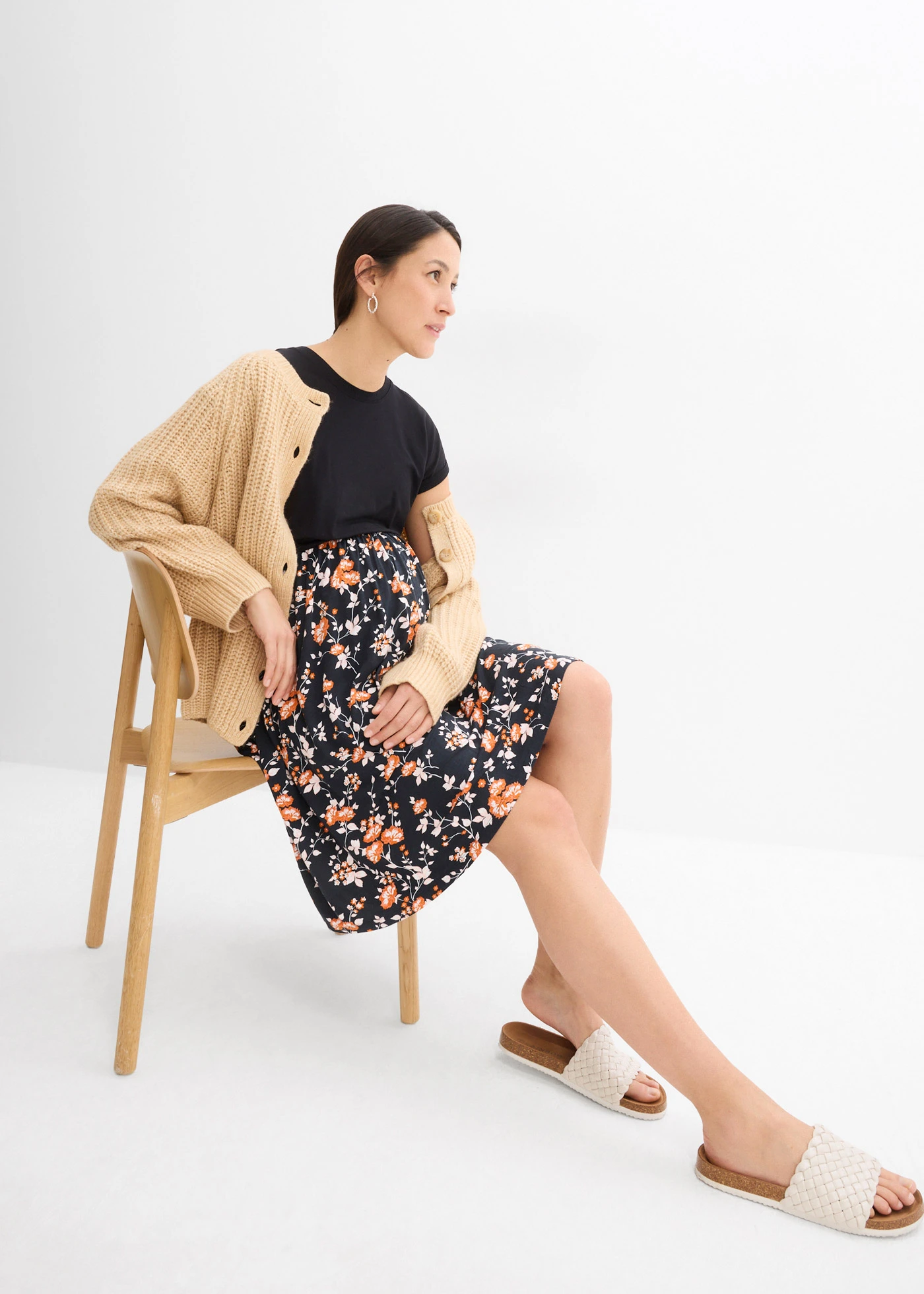 Těhotenské a kojící šaty 2 v 1, s kapsami • černo-terakotová s květy • bonprix obchod