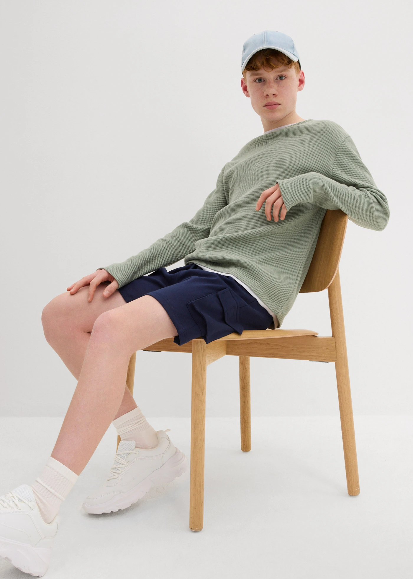 Short cargo en molleton 100% coton • bleu foncé • Boutique bonprix