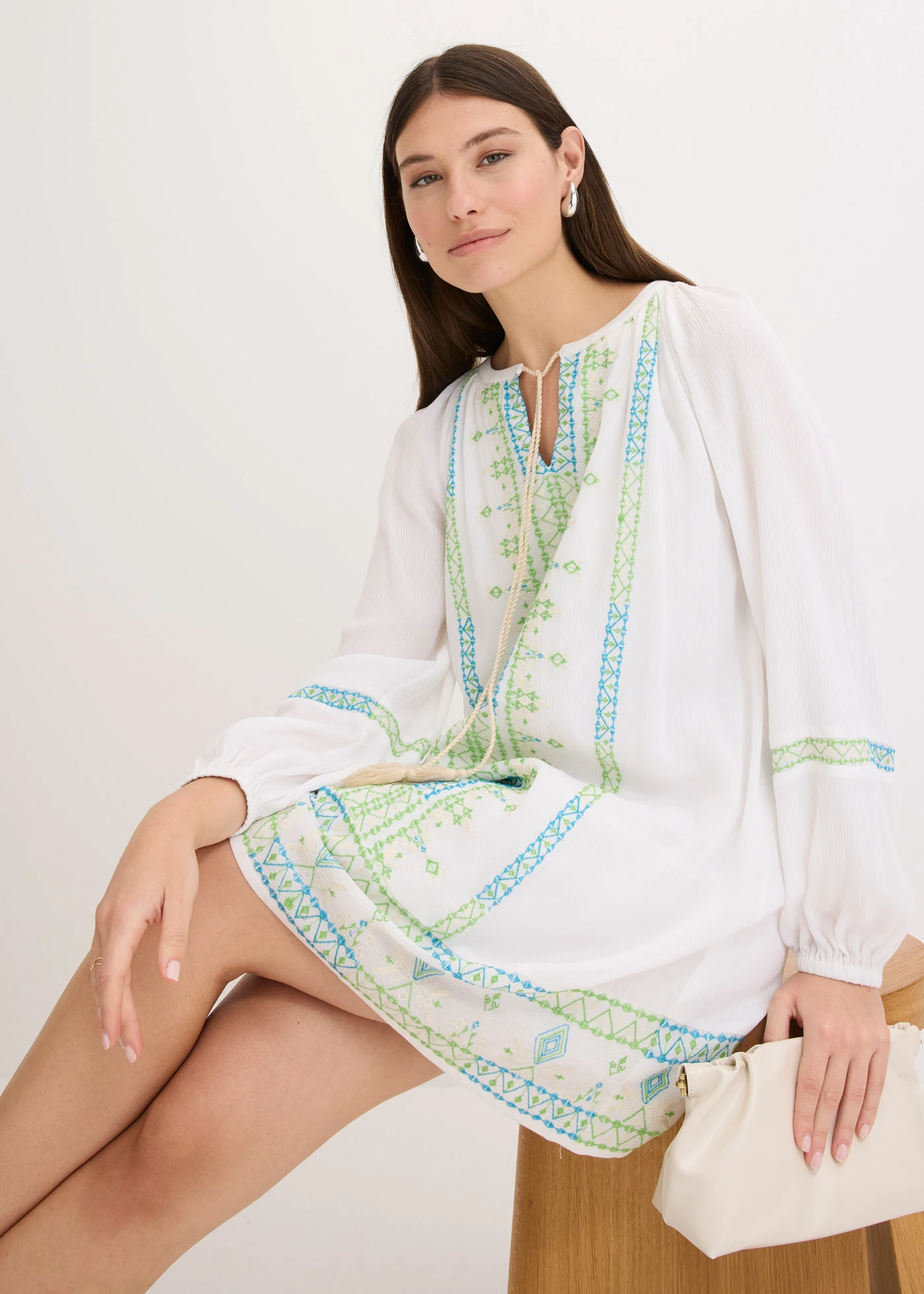 Minišaty • bílá s potiskem • bonprix obchod