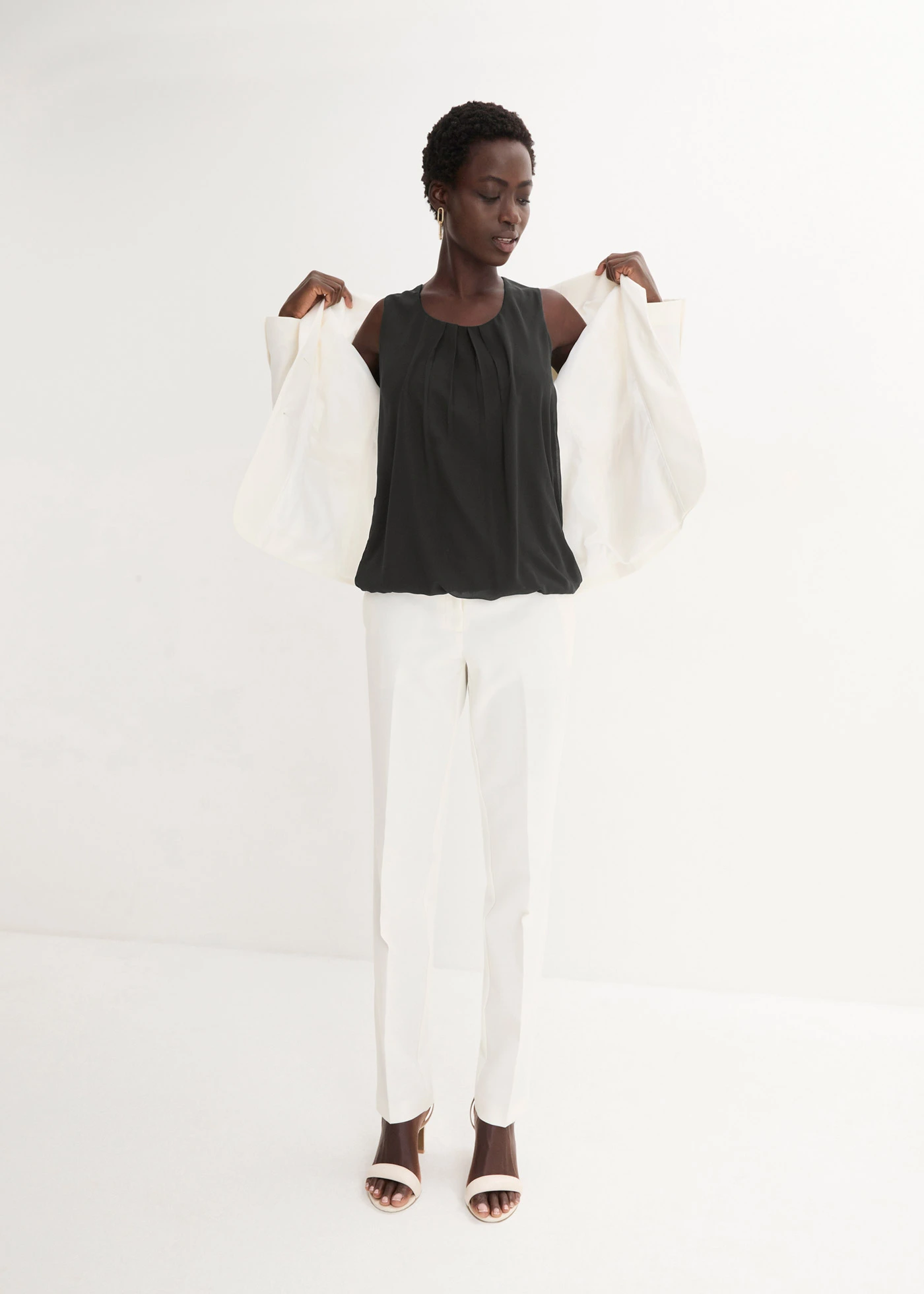 Blouse sans manches • noir • Boutique bonprix