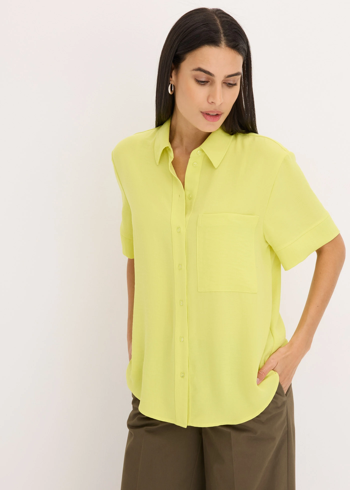 Blouse met borstzak en korte mouwen • citrusgeel • bonprix online shop