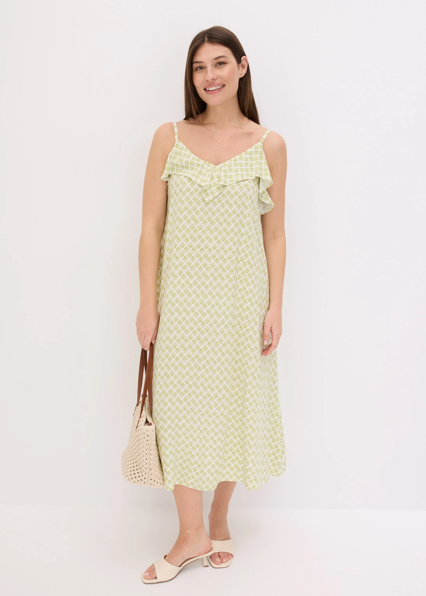 Robe midi à encolure volantée • pistache mat imprimé • Boutique bonprix