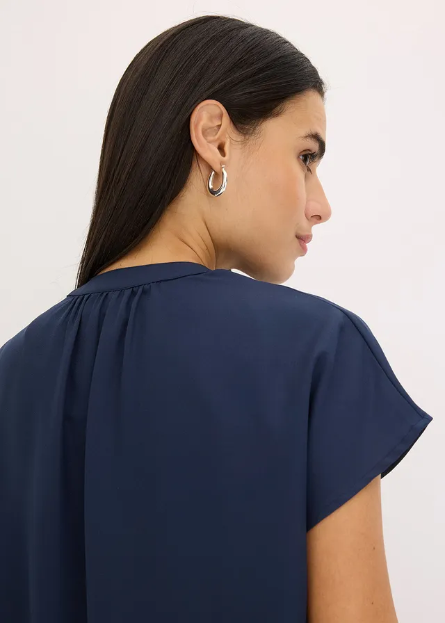 Blouse met korte mouwen en blinde knoopsluiting • donkerblauw • product-page.page-title-suffix