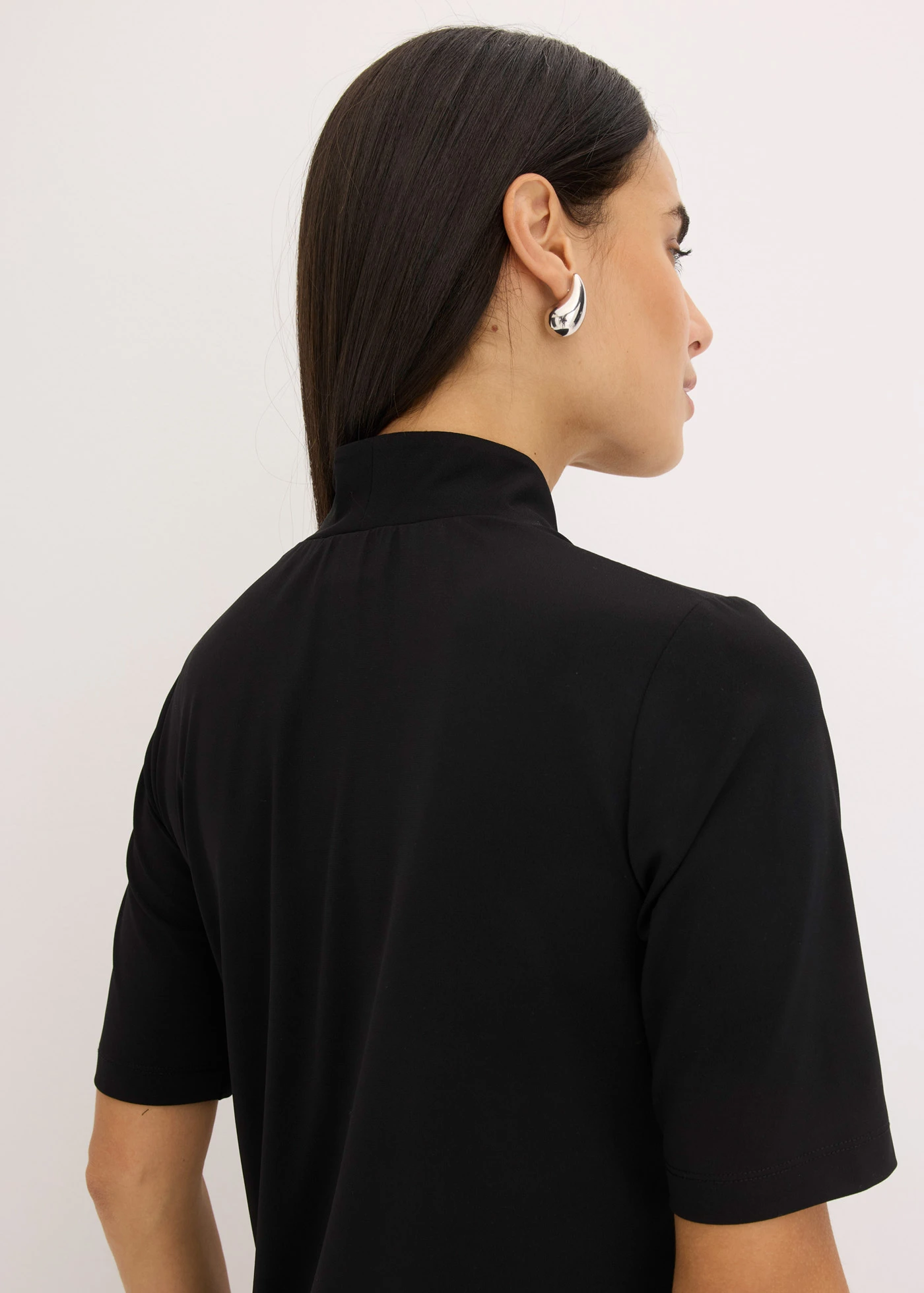 T-shirt à col calice • noir • Boutique bonprix