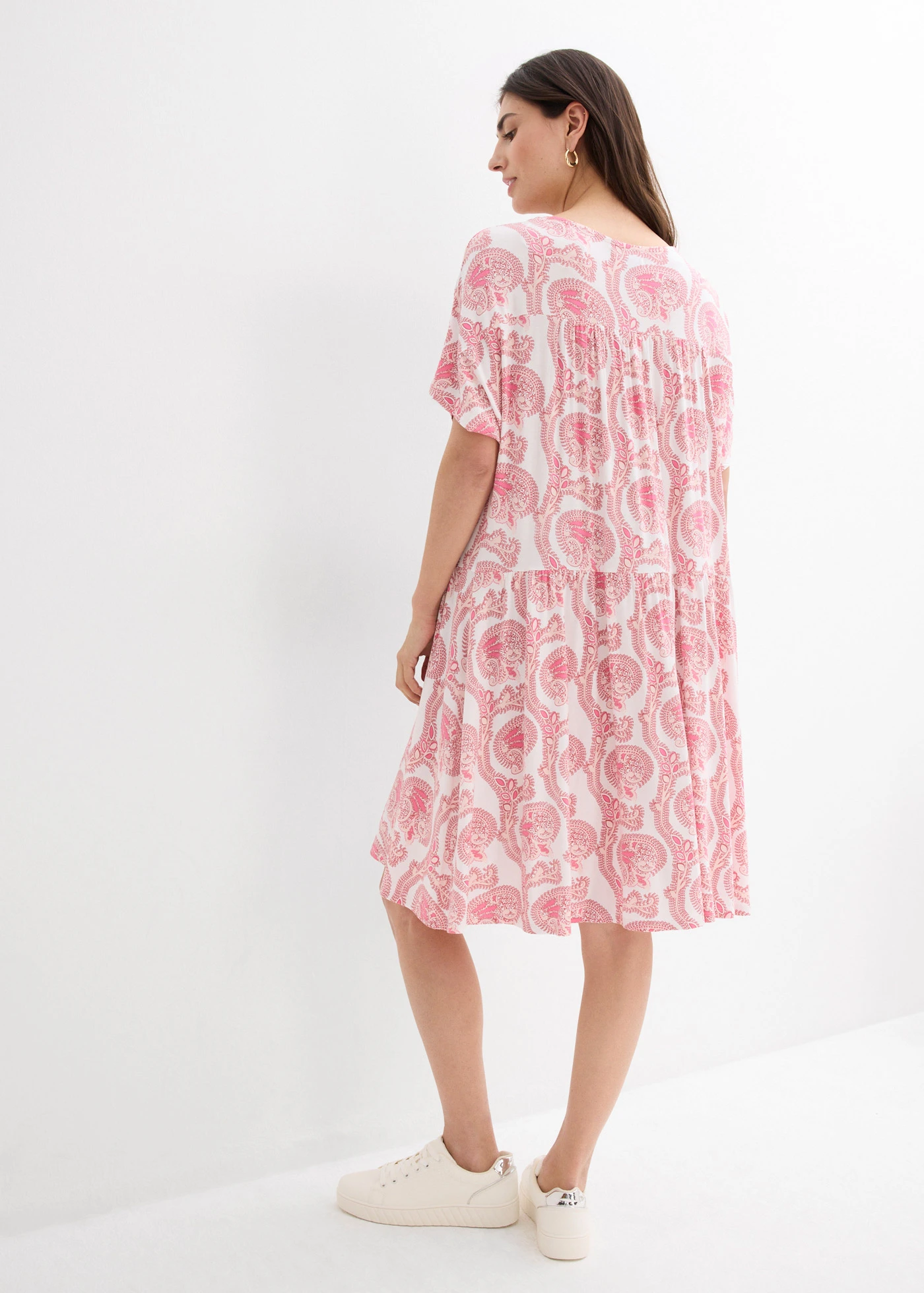 Shirtjurk in een soepele viscose-eleastanmix • wit/flamingopink • bonprix online shop