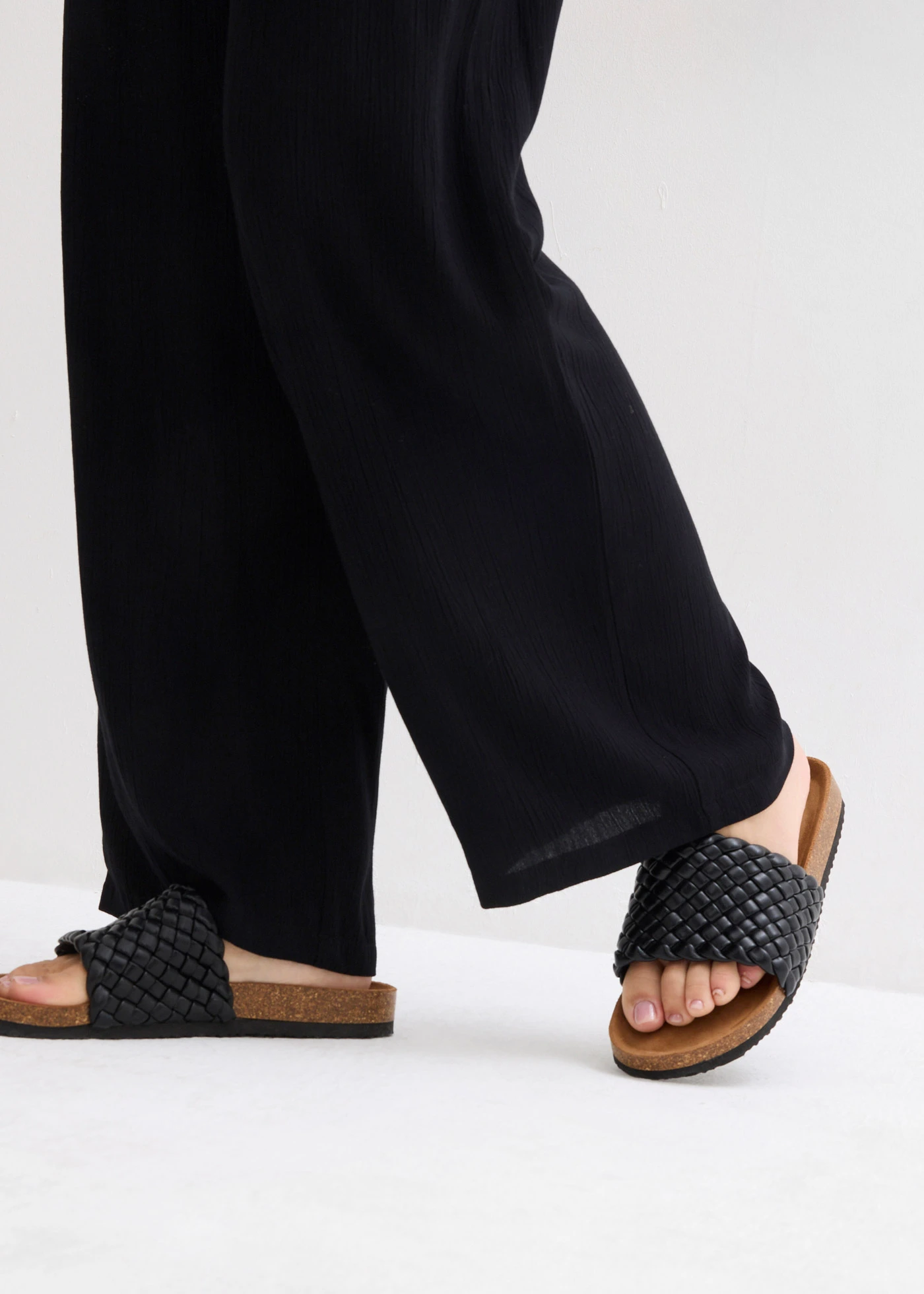 Palazzo broek van zacht viscose • zwart • bonprix online shop