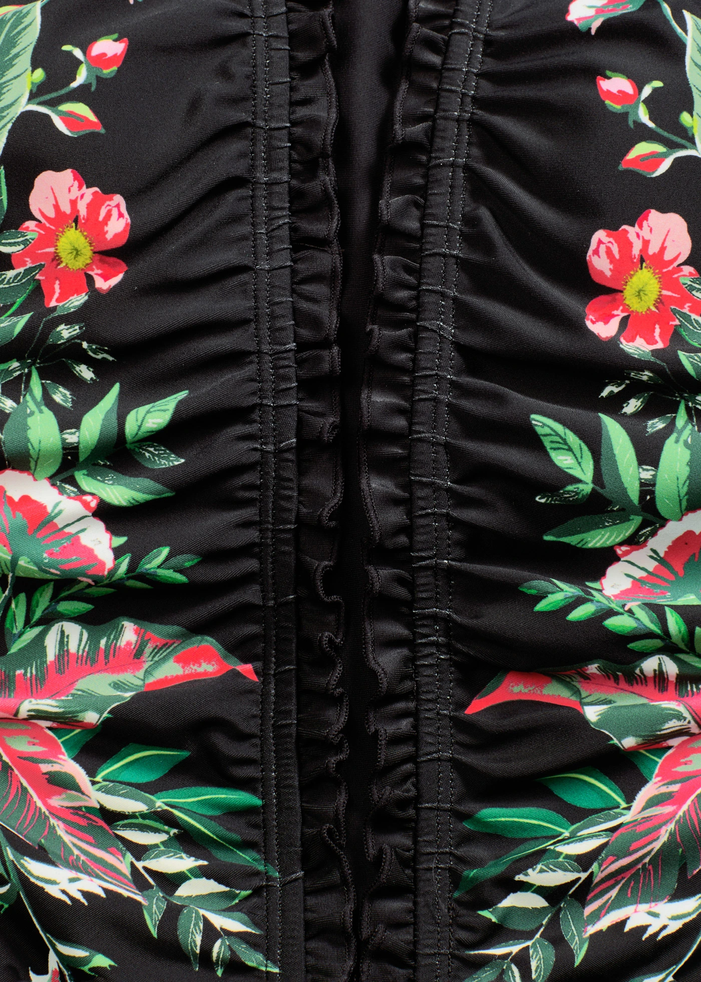 Stahovací jednodílné plavky, střední tvarující efekt • černá • bonprix obchod