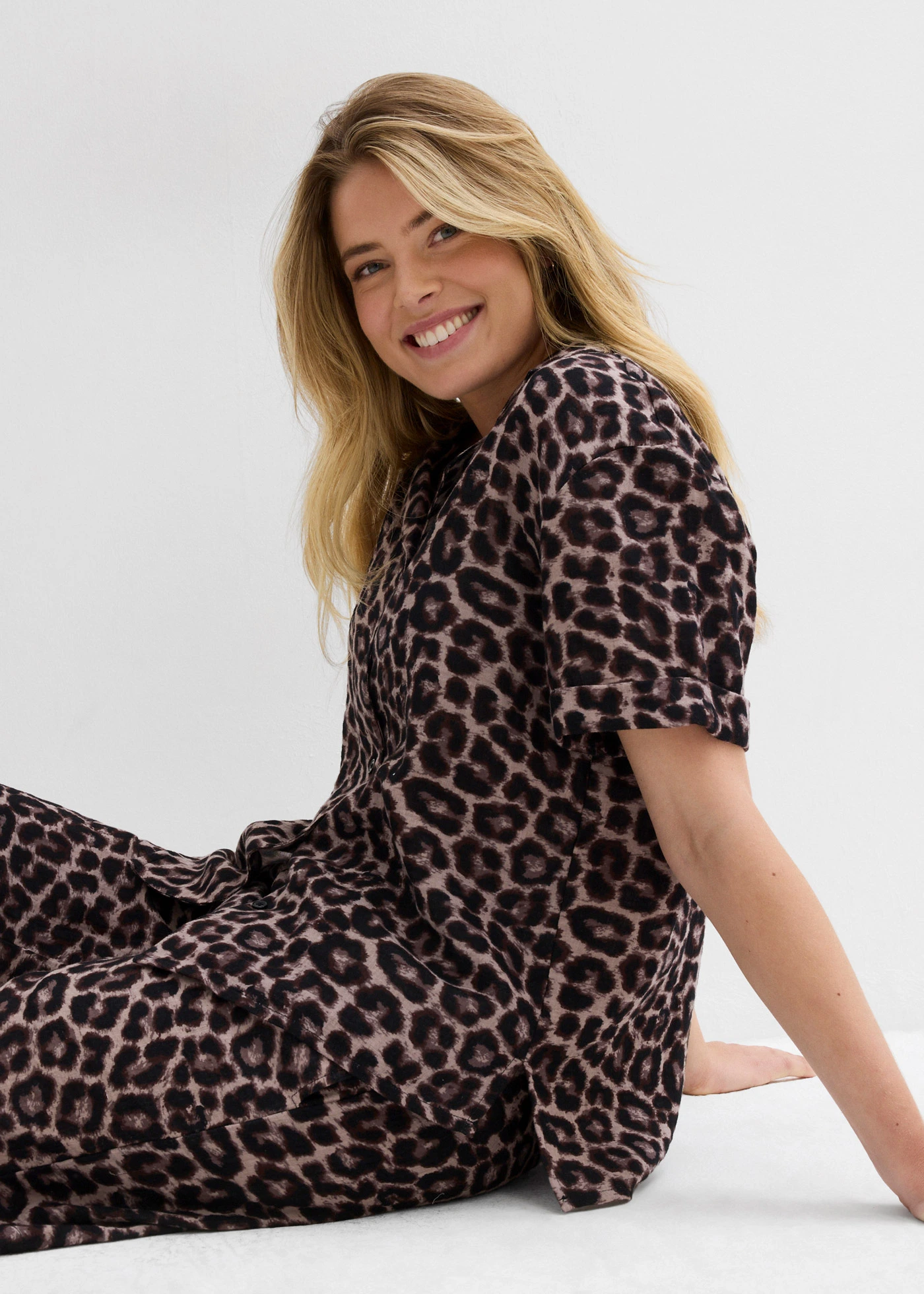 Oversize halenka z mušelínu • béžová s leopardím potiskem • bonprix obchod