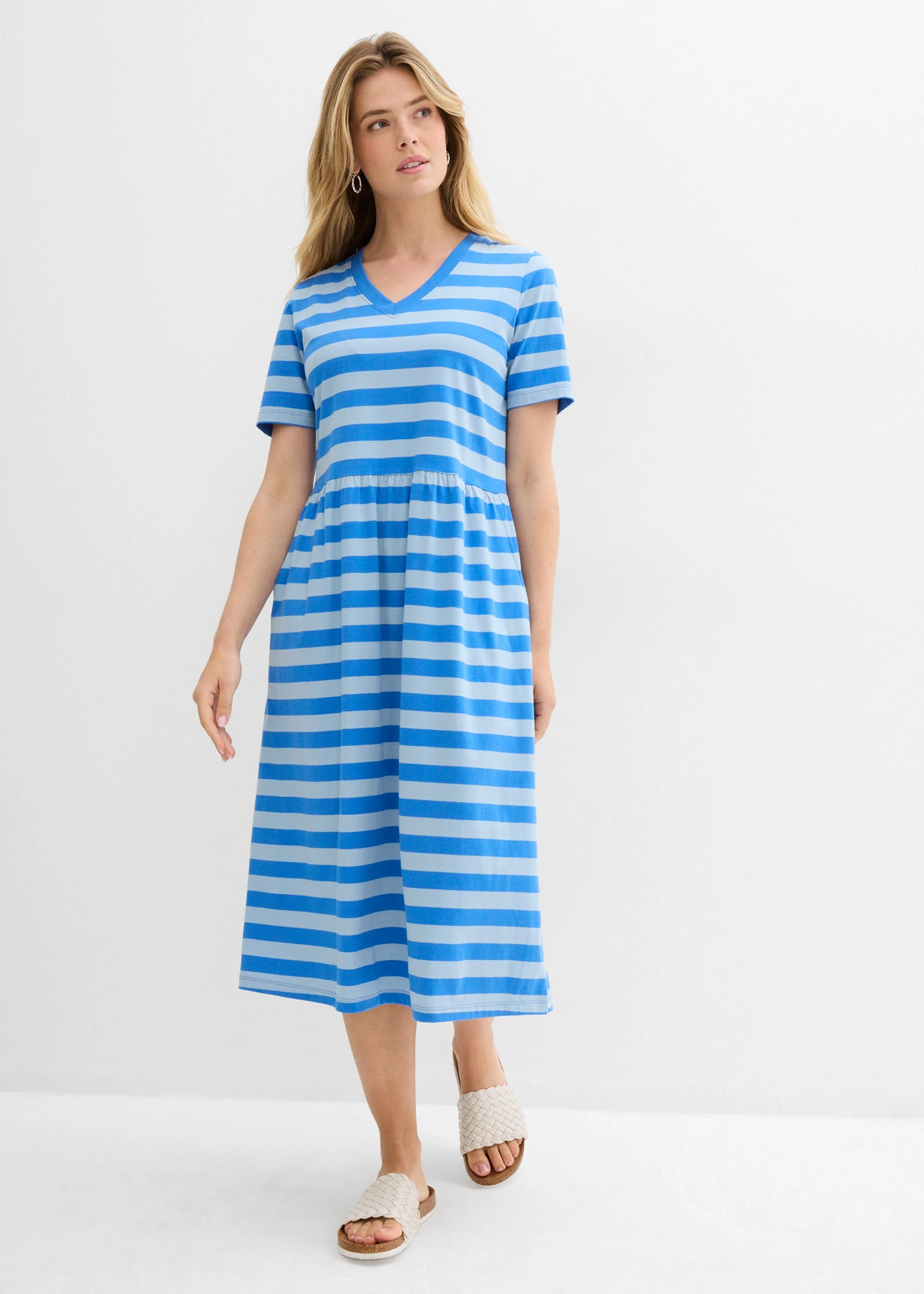 Rochie de jerse din bumbac organic • albastru-gheață/bleu cu dungi orizontale • magazin bonprix
