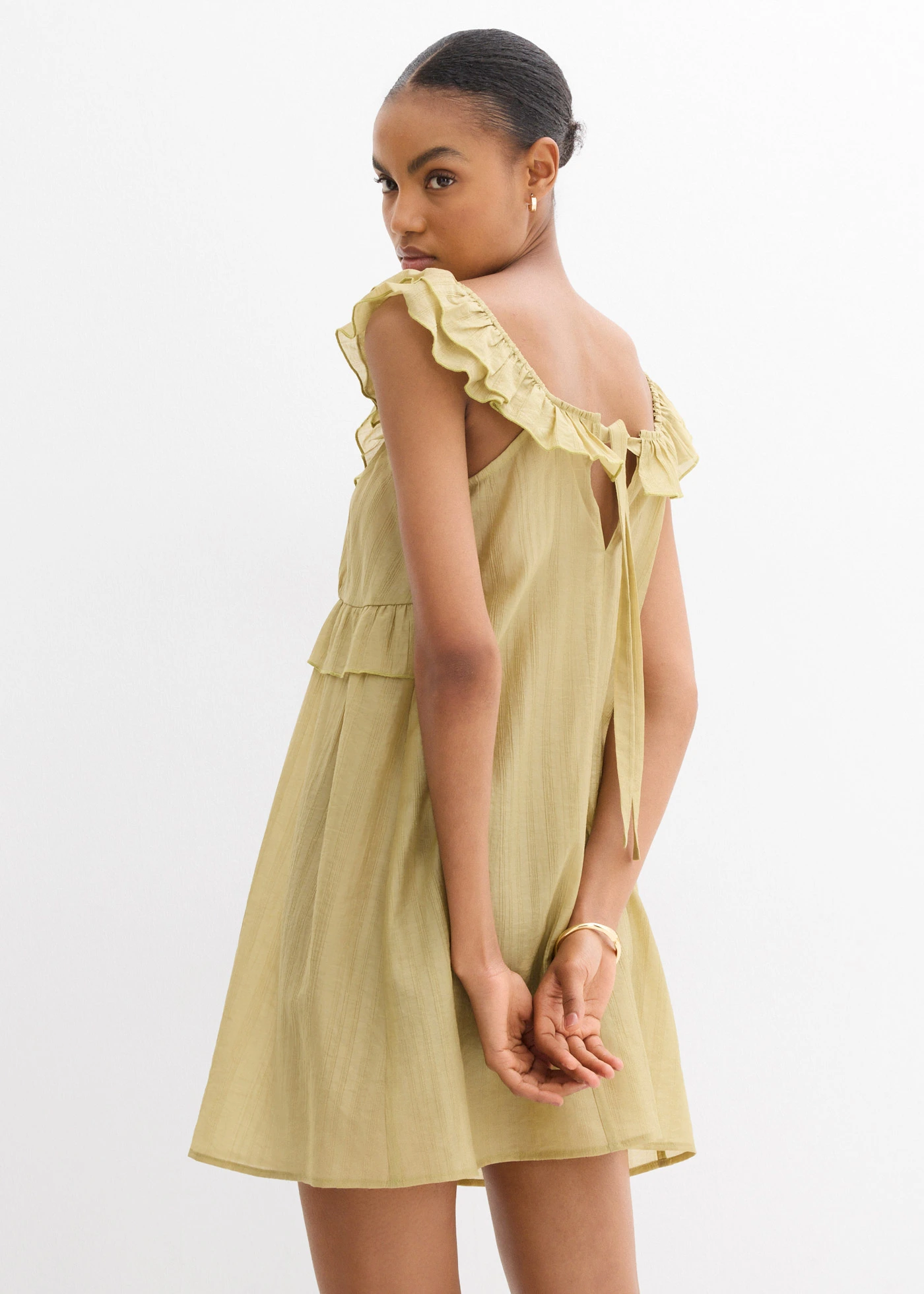 Mini jurk met volants • olijfkaki • bonprix online shop