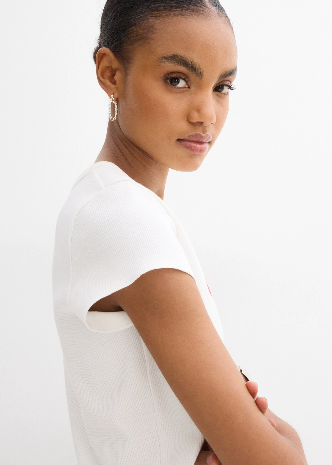 Tričko z čisté organické bavlny • bílo-červená čili s potiskem • bonprix obchod