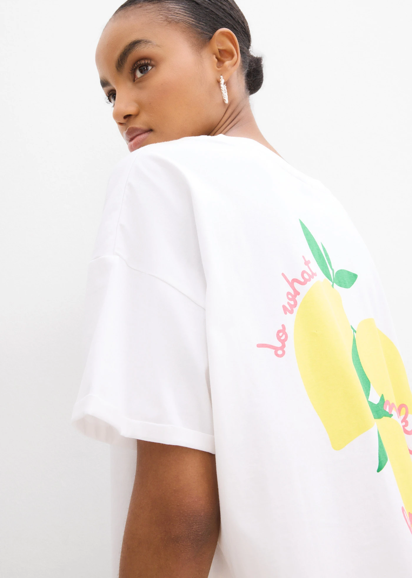 T-shirt oversize 100% coton • blanc-jaune pâle imprimé • Boutique bonprix