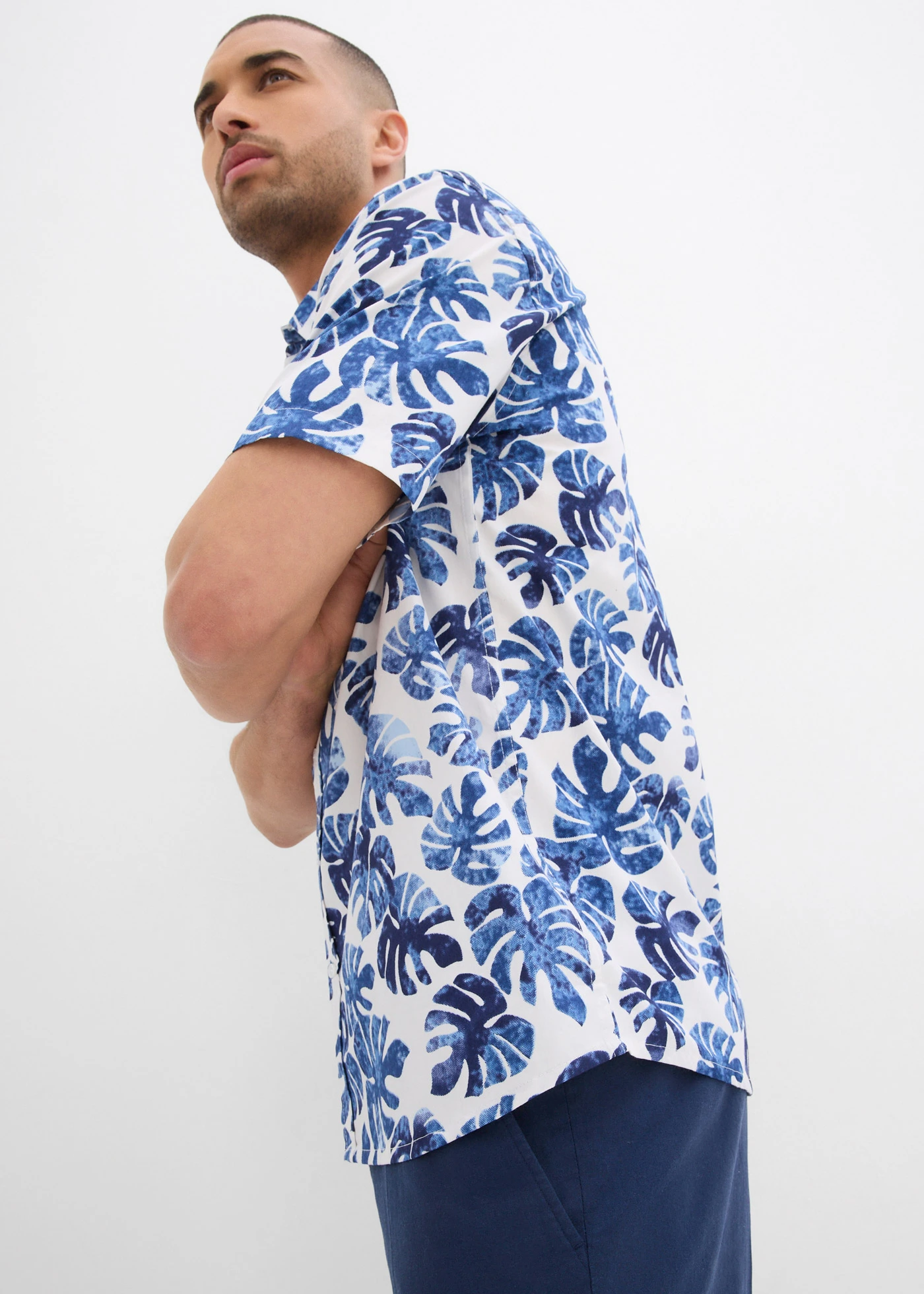 Košile z čisté bavlny, krátký rukáv • přírodní bílo-modrá s potiskem • bonprix obchod