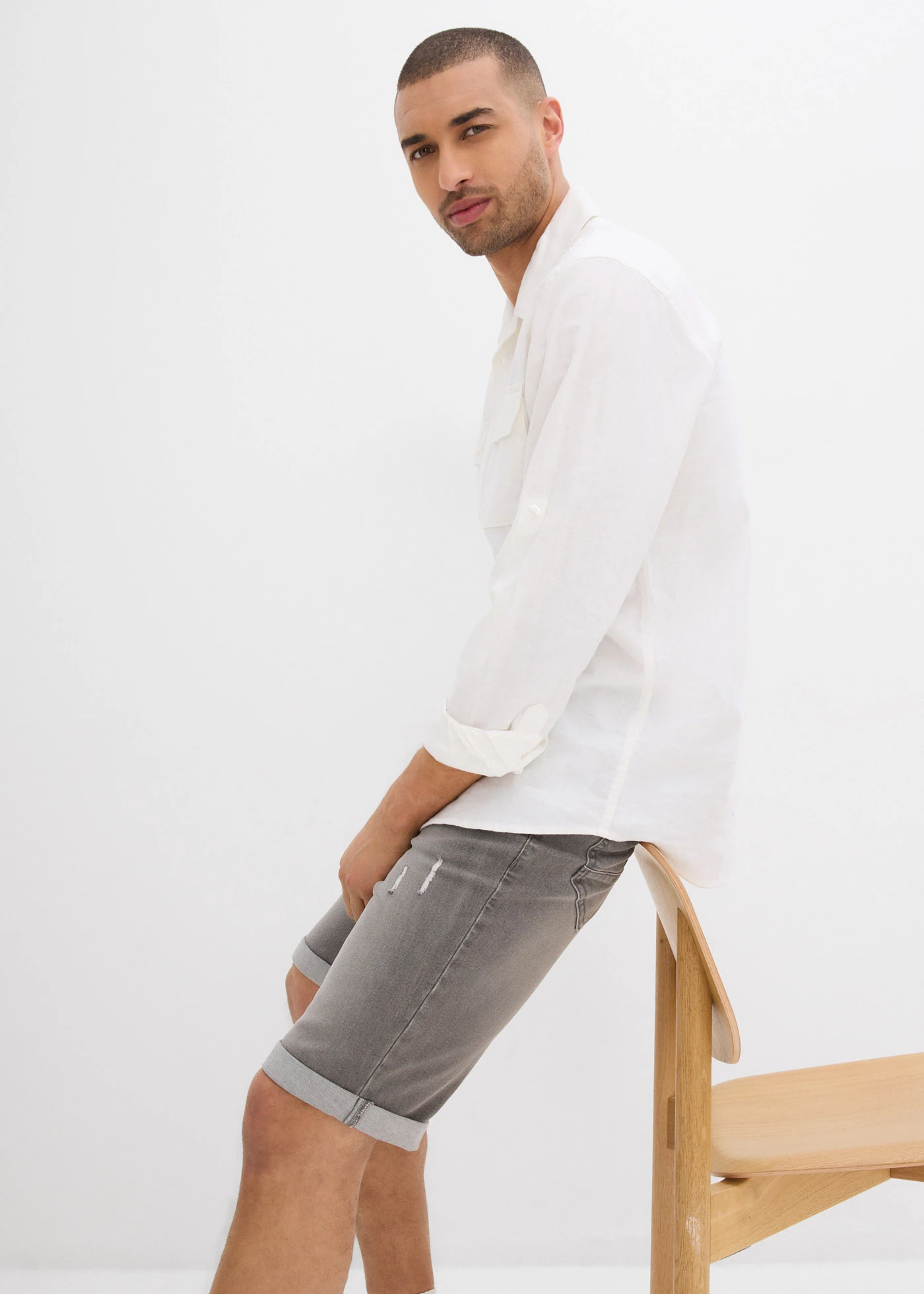 Strečové džínové bermudy s ohrnutým lemem, Regular Fit • šedý denim • bonprix obchod