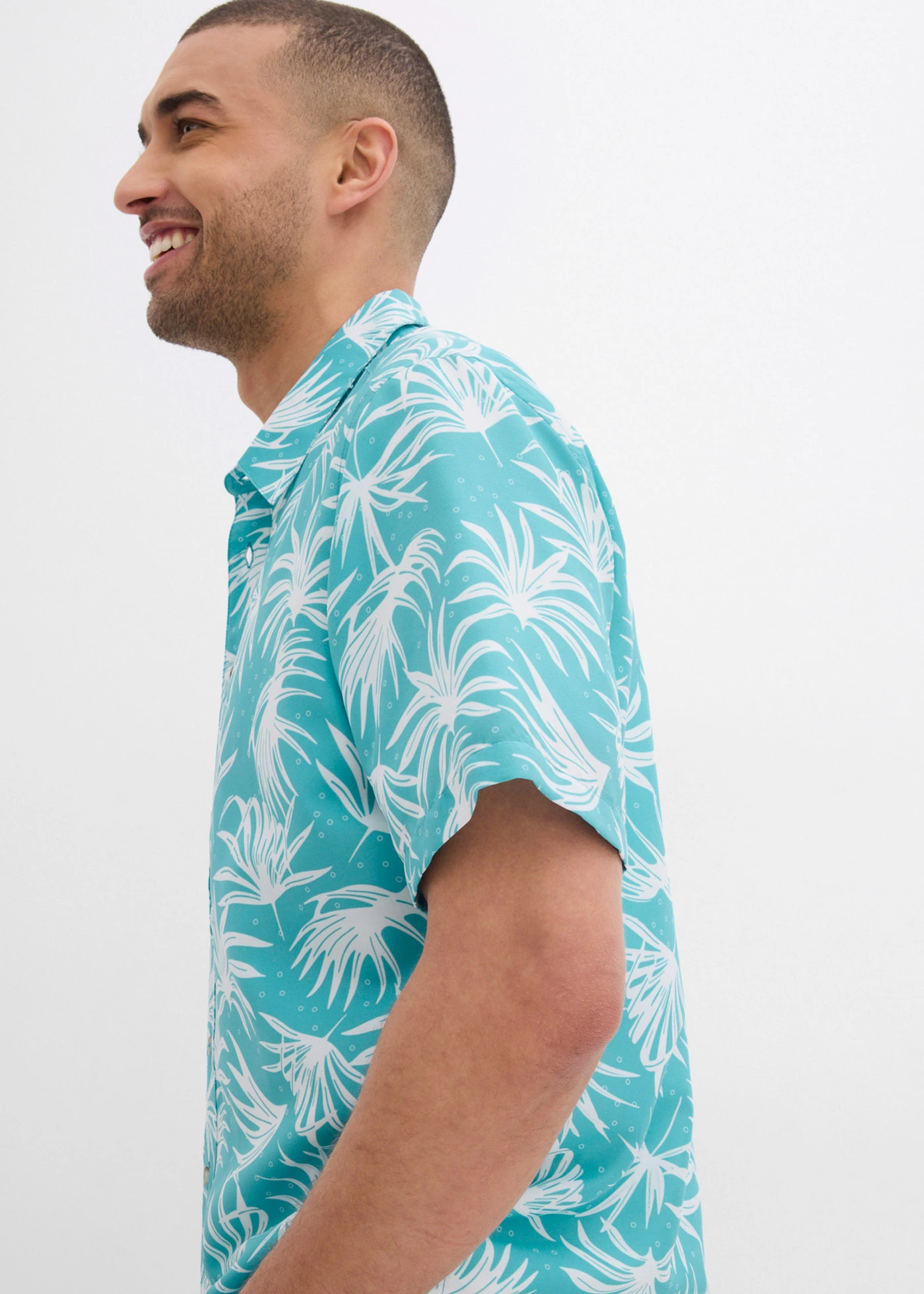 Viskózová košile s krátkým rukávem • mořská zeleno-bílá s potiskem • bonprix obchod