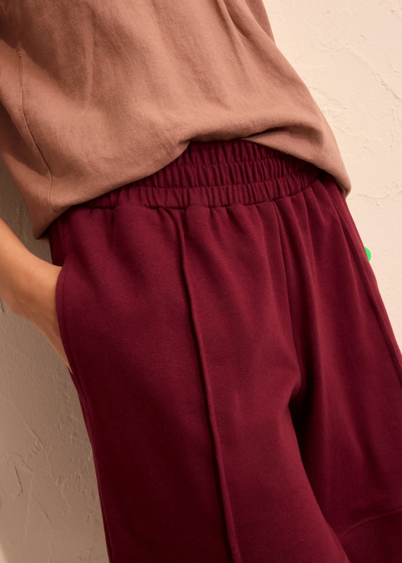 Short sweat en coton mélangé • rouge érable • Boutique bonprix