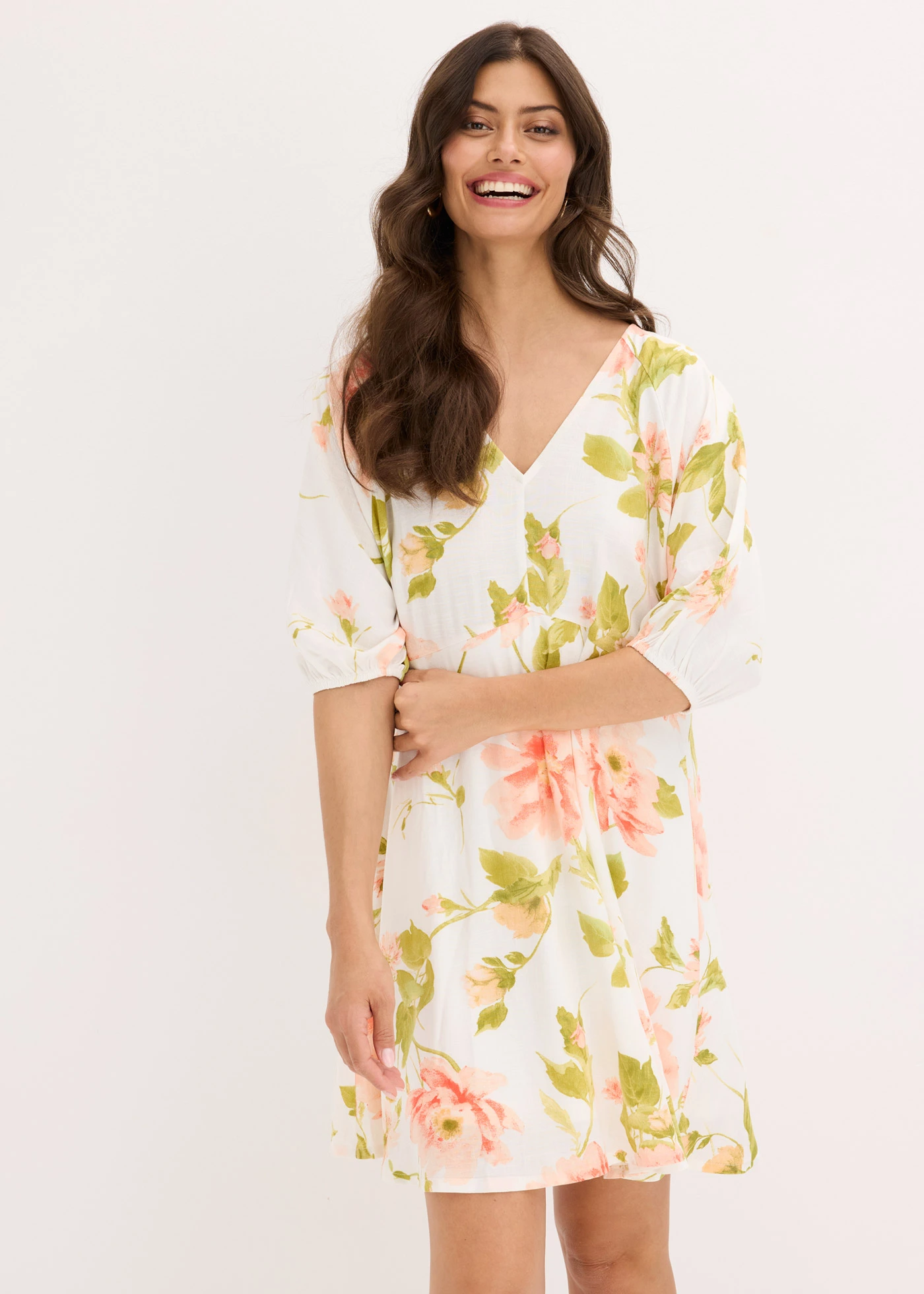 Tuniekjurk van soepele viscose met print • wit-melba-lichtzalm gebloemd • bonprix online shop