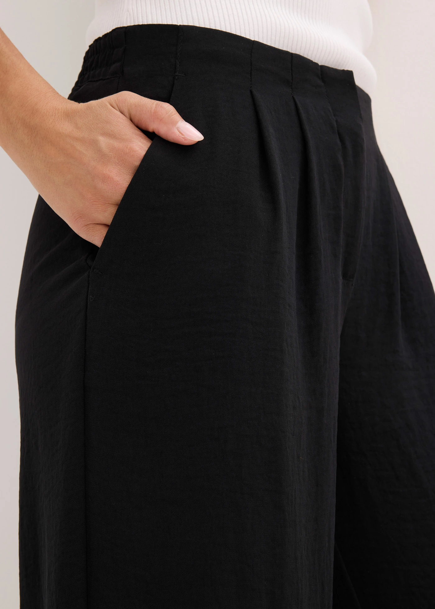 Getextureerde broek • zwart • bonprix online shop