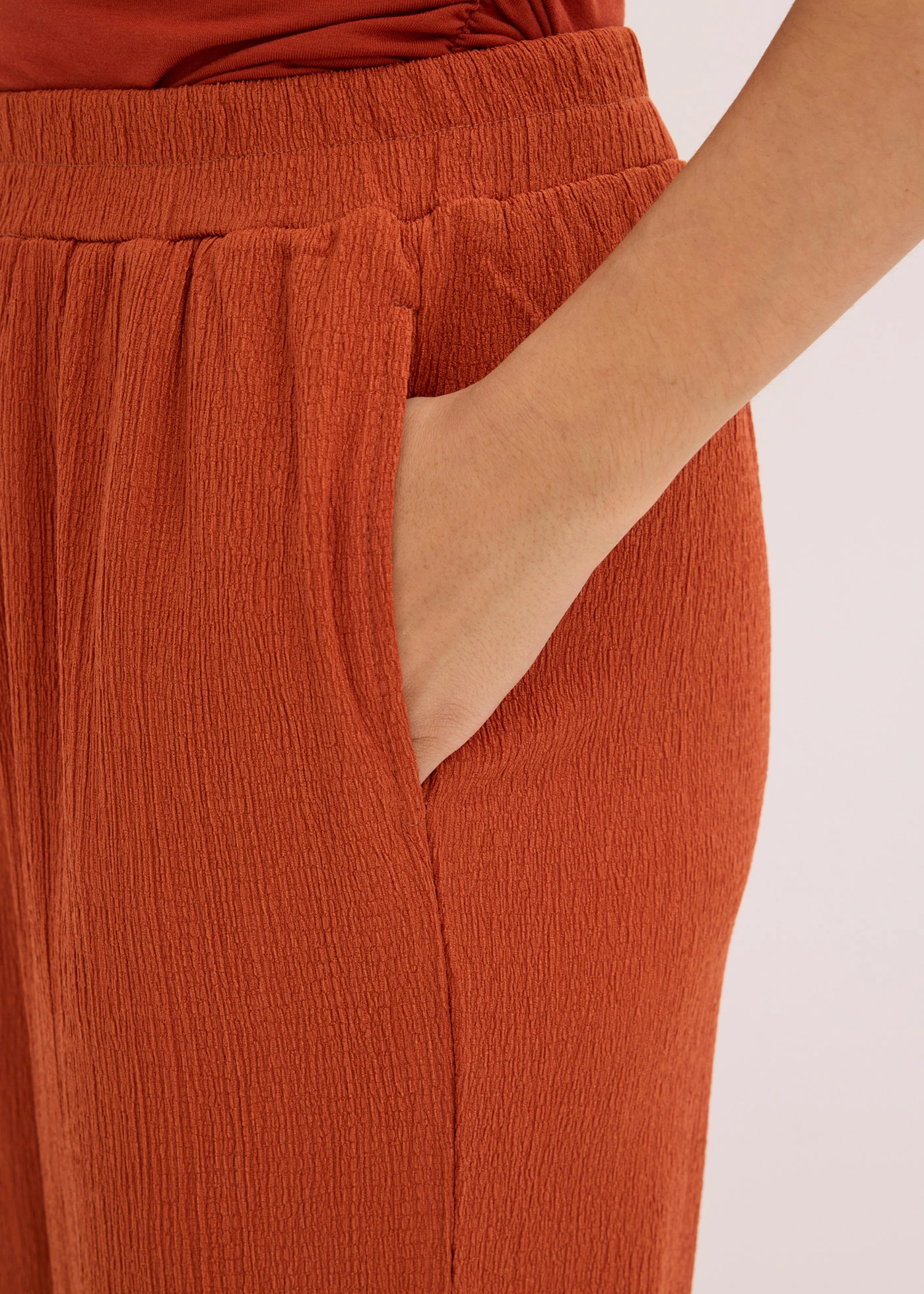 Jersey broek van crèpe • roestbruin • bonprix online shop