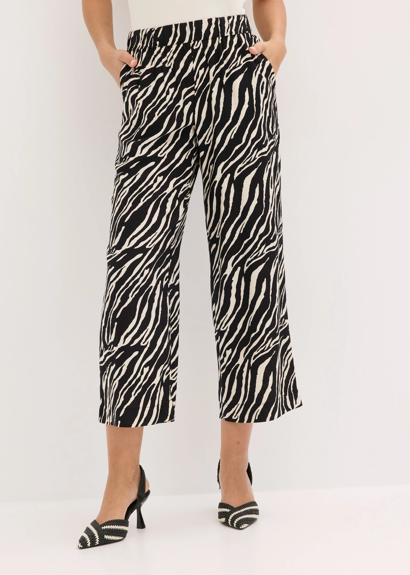 Pantaloni fără încheiere, din viscoză • negru/bej natur cu imprimeu zebră • magazin bonprix