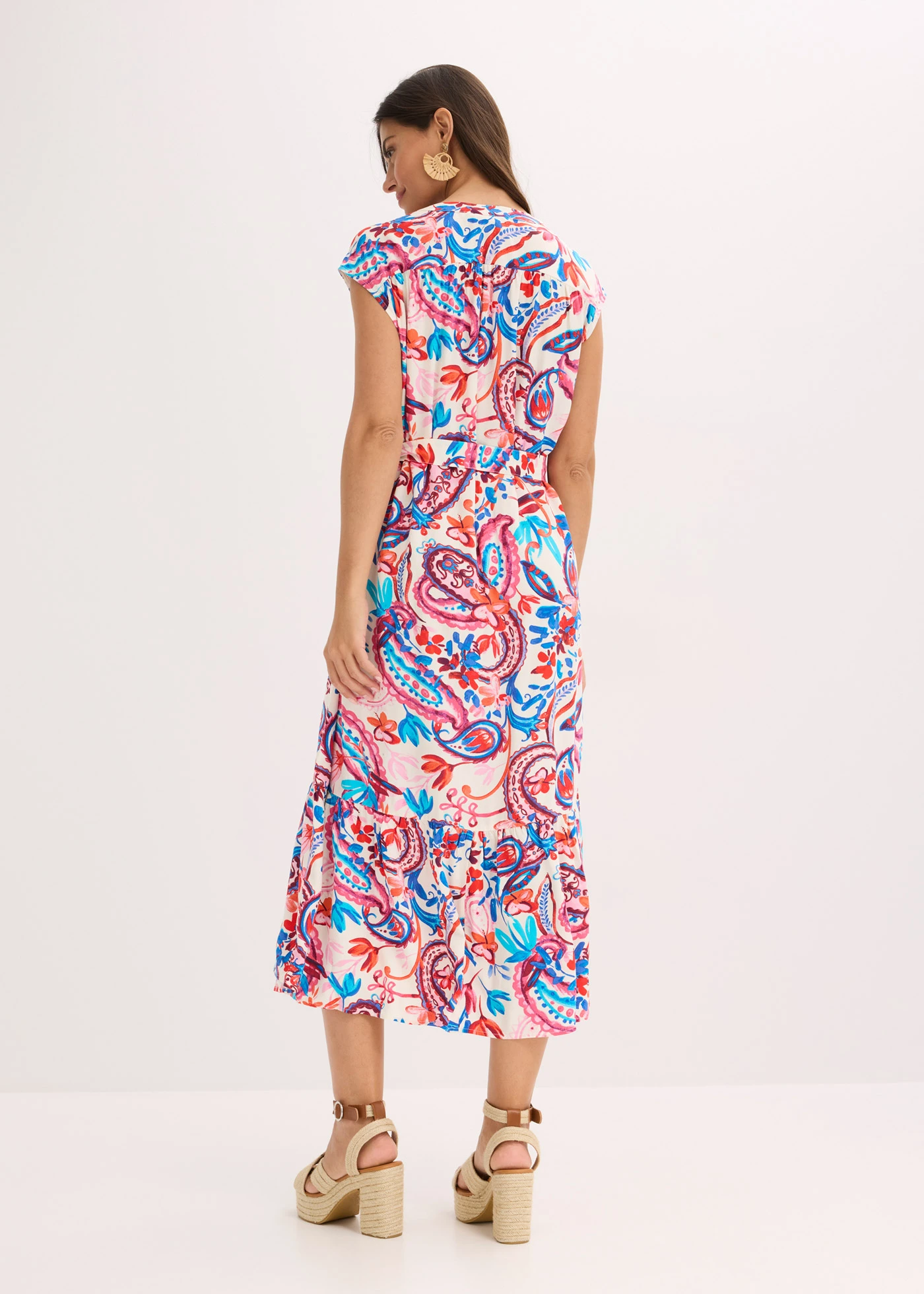 Overhemdjurk van soepel viscose • wolwit-mango-aardbeirood-roze-gletsjerblauw gebloemd • bonprix online shop