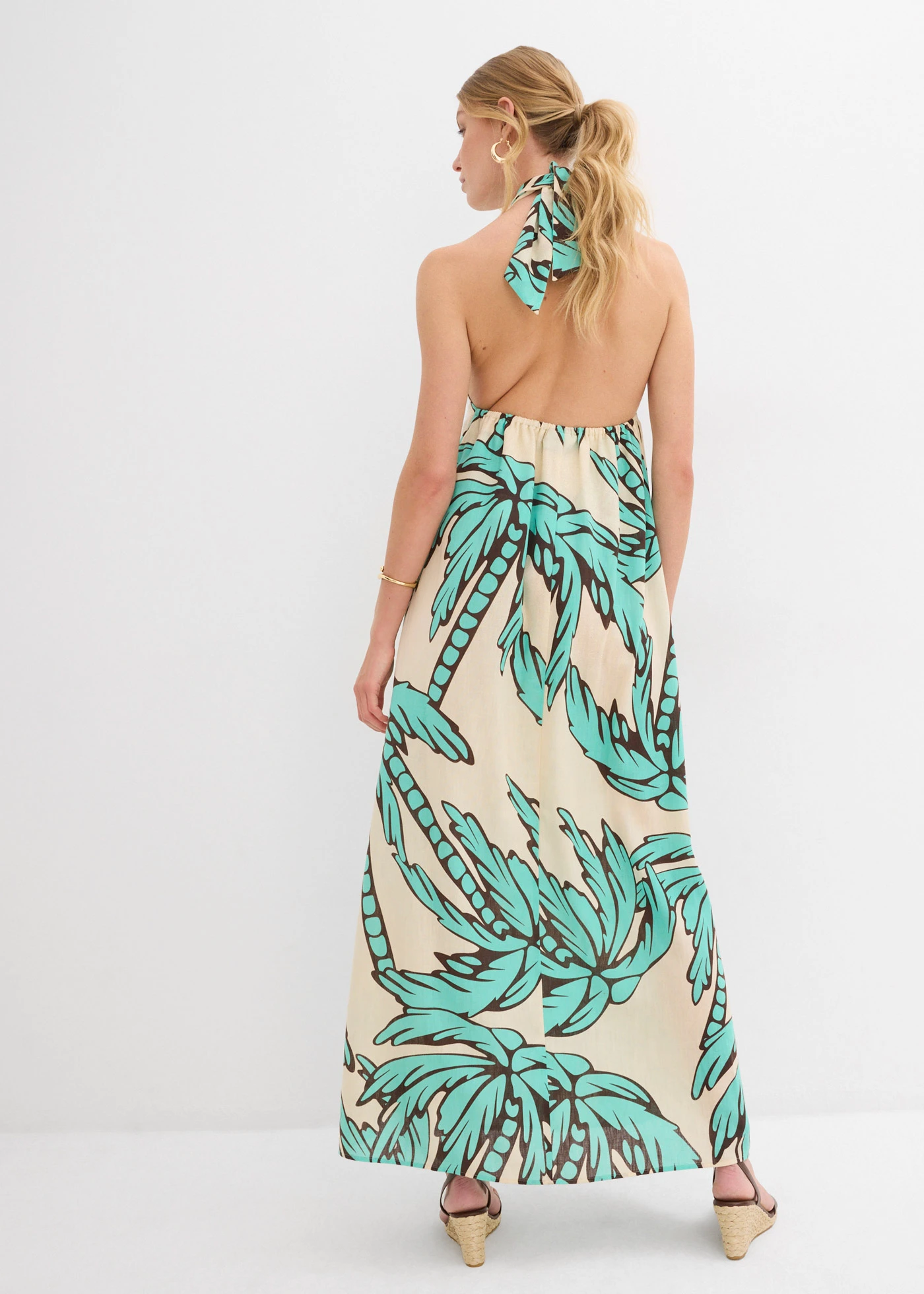 Šaty v áčkové linii, s ramínkem kolem krku • přírodní-tmavě hnědo-mentolově modrá s květy • bonprix obchod