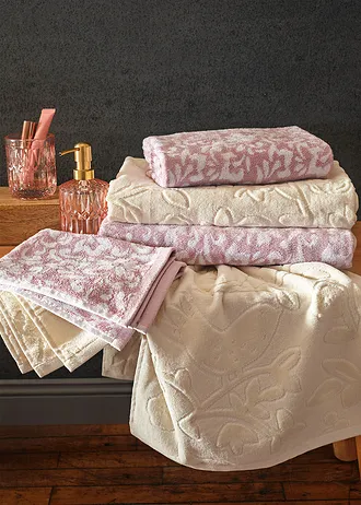 Handdoek van katoen met reliëfstructuur, Kleur: beige gebloemd