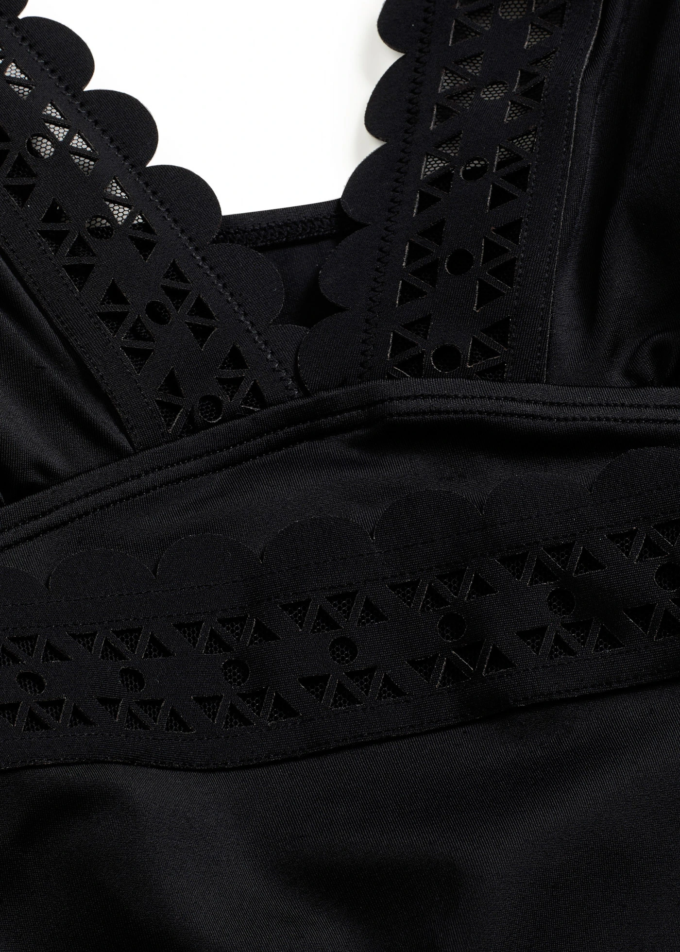 Costum de baie cu inserții laser-cut • negru • magazin bonprix