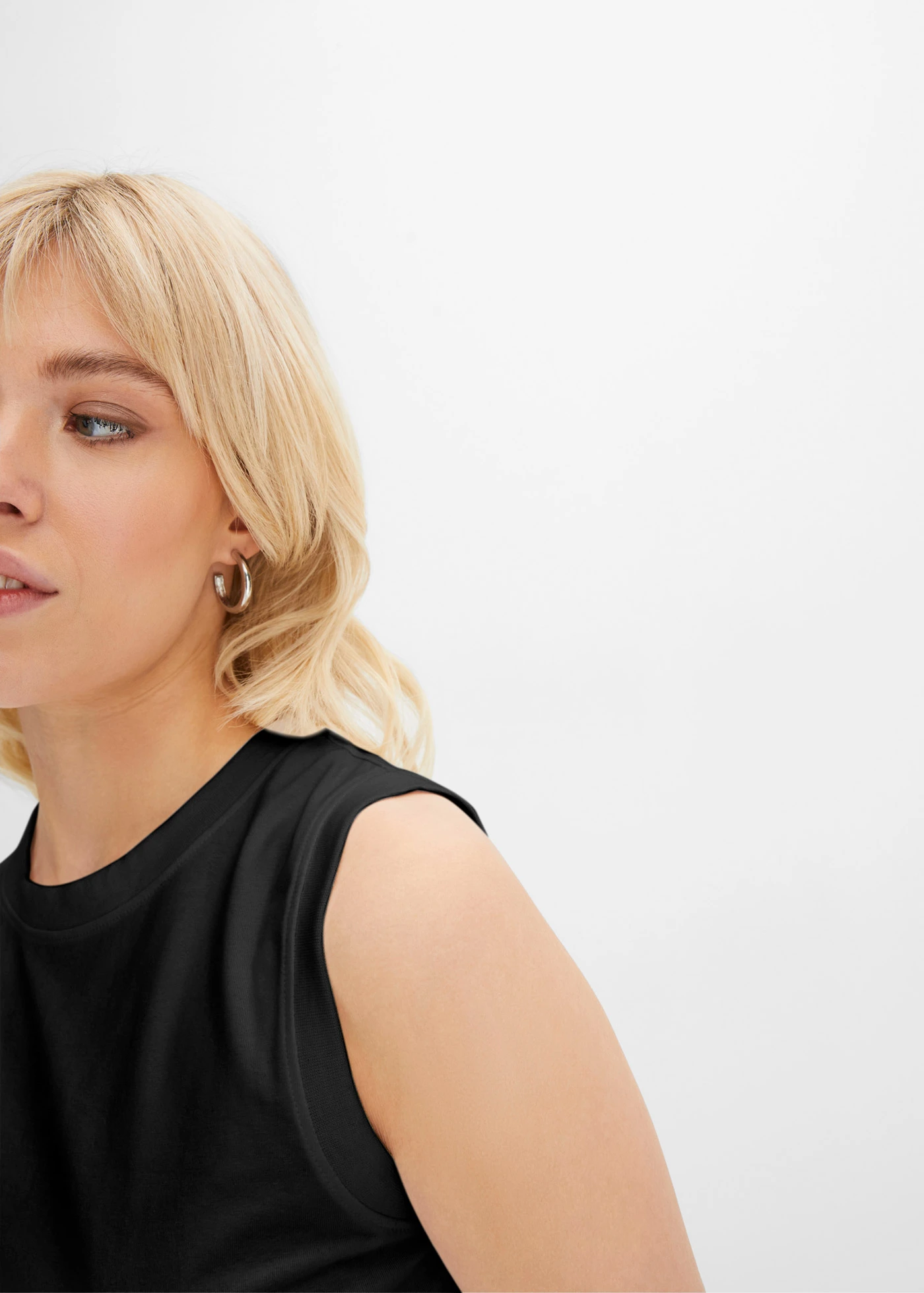 Maiou sport • negru • magazin bonprix