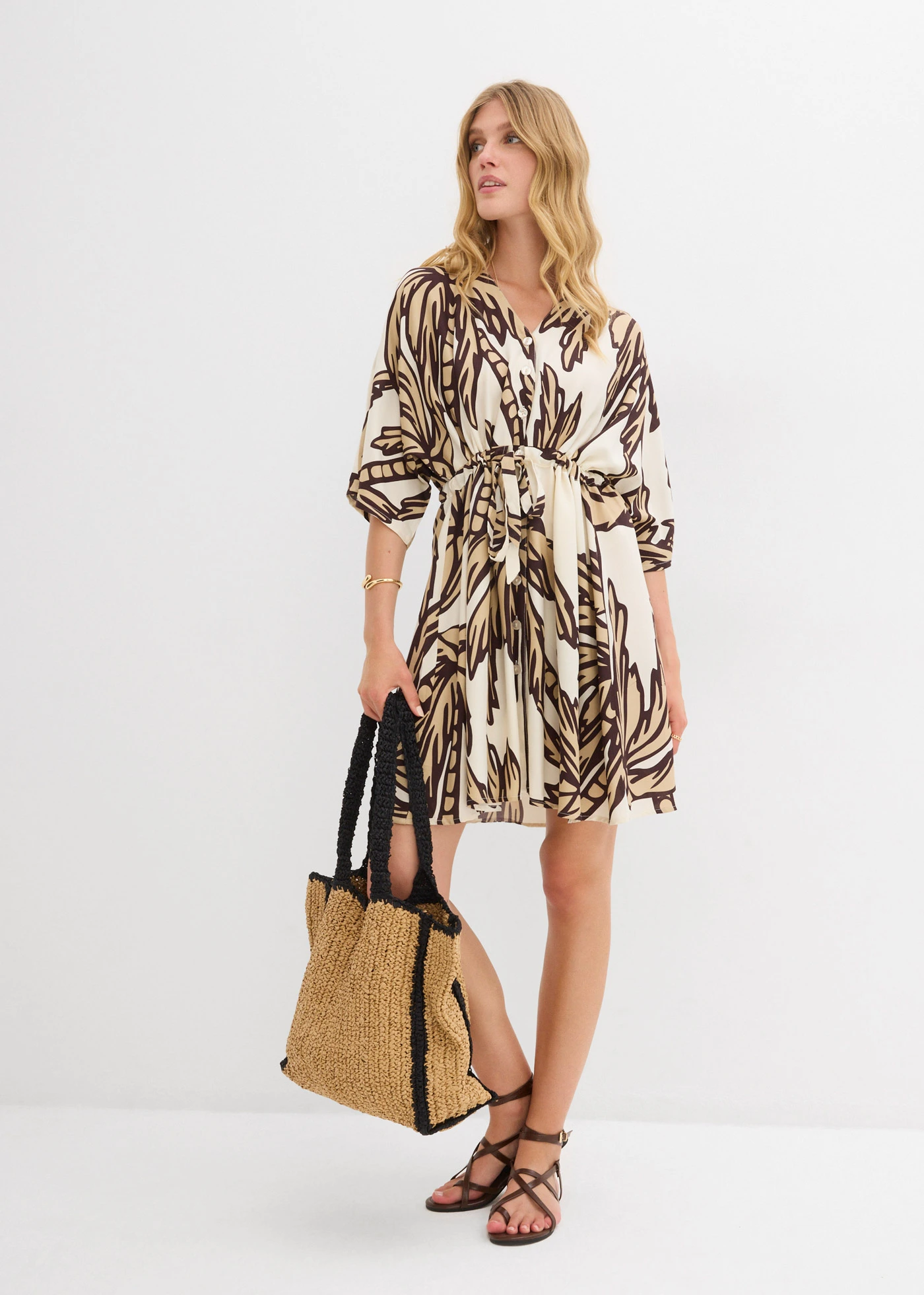 Minišaty s kimonovými rukávy, ze splývavé viskózy • přírodní-tmavě hnědo-nová béžová s květy • bonprix obchod