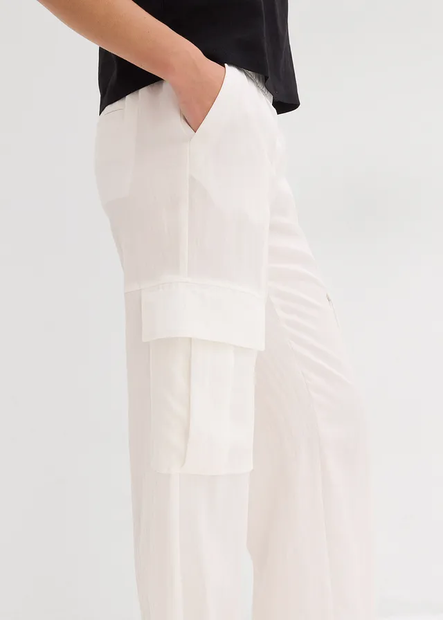 Pantalon cargo fluide en Lyocell mélangé • blanc cassé • product-page.page-title-suffix