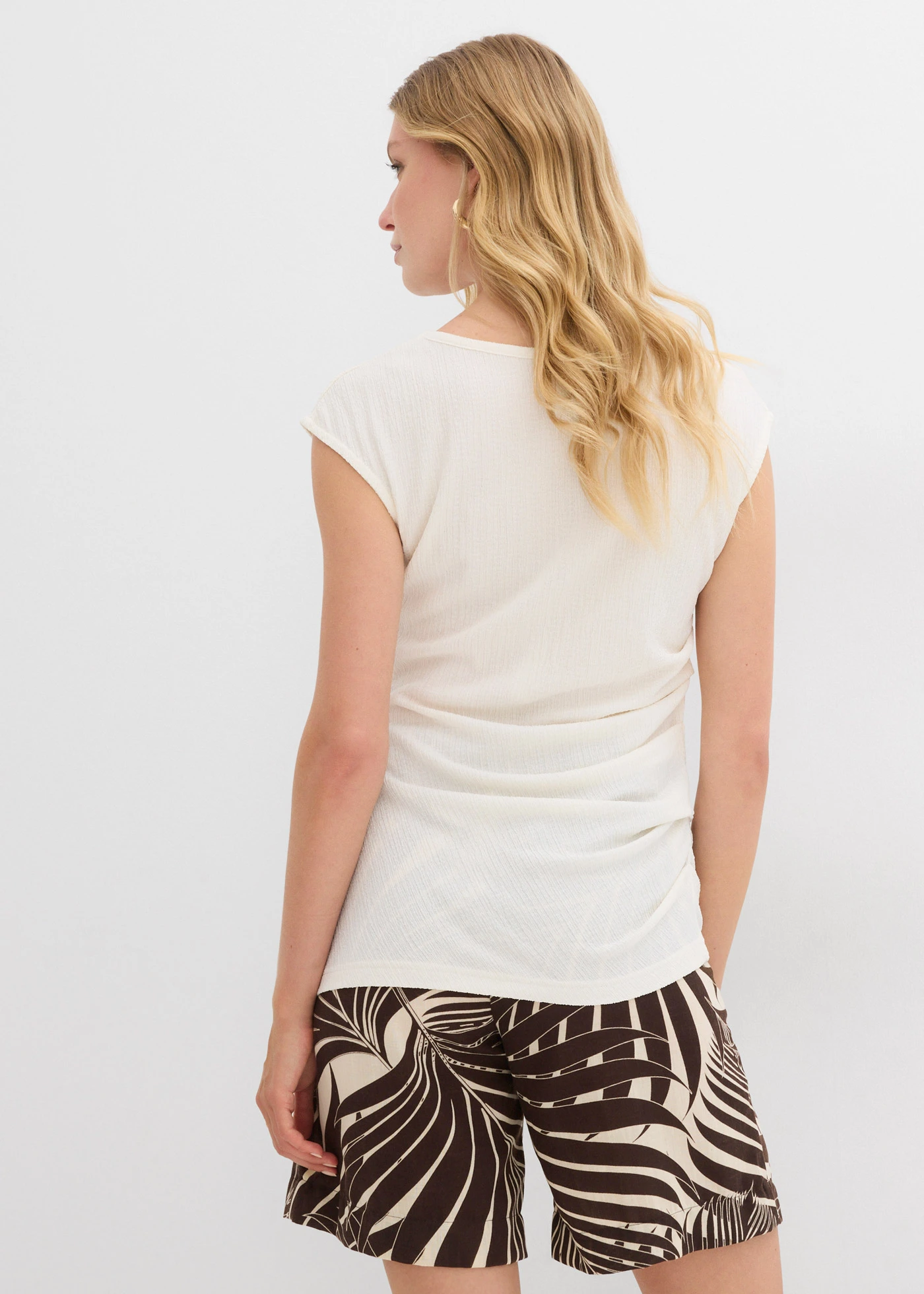 Triko ze strukturovaného krepu • přírodní bílá • bonprix obchod