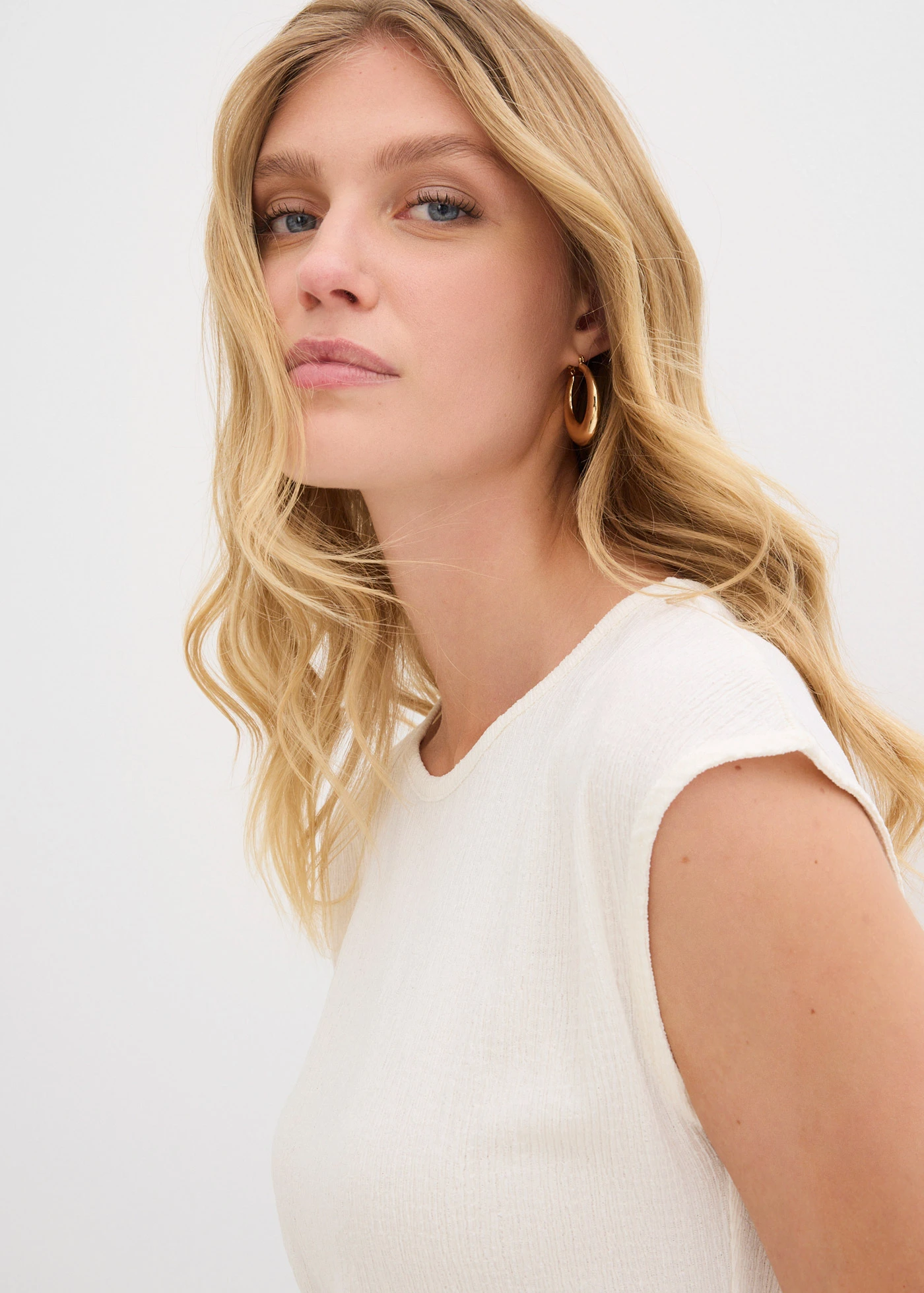 Triko ze strukturovaného krepu • přírodní bílá • bonprix obchod