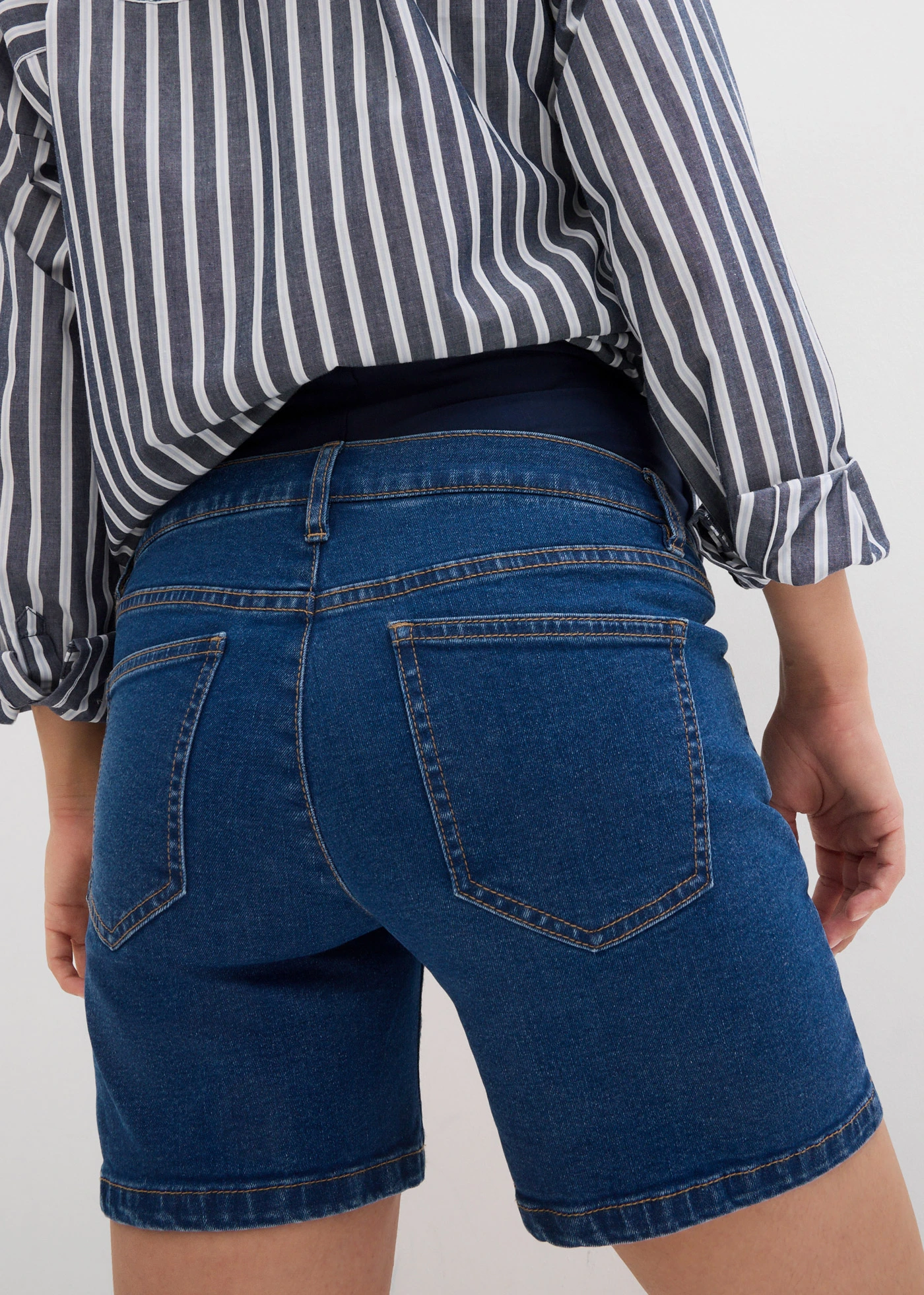 Těhotenské šortky ze strečového bavlněného denimu • modrý denim • bonprix obchod