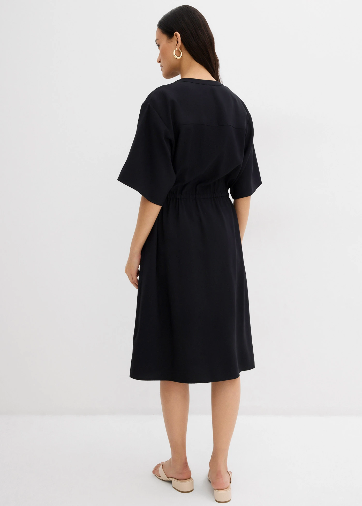 Kaftanové šaty z jemné viskózy • černá • bonprix obchod