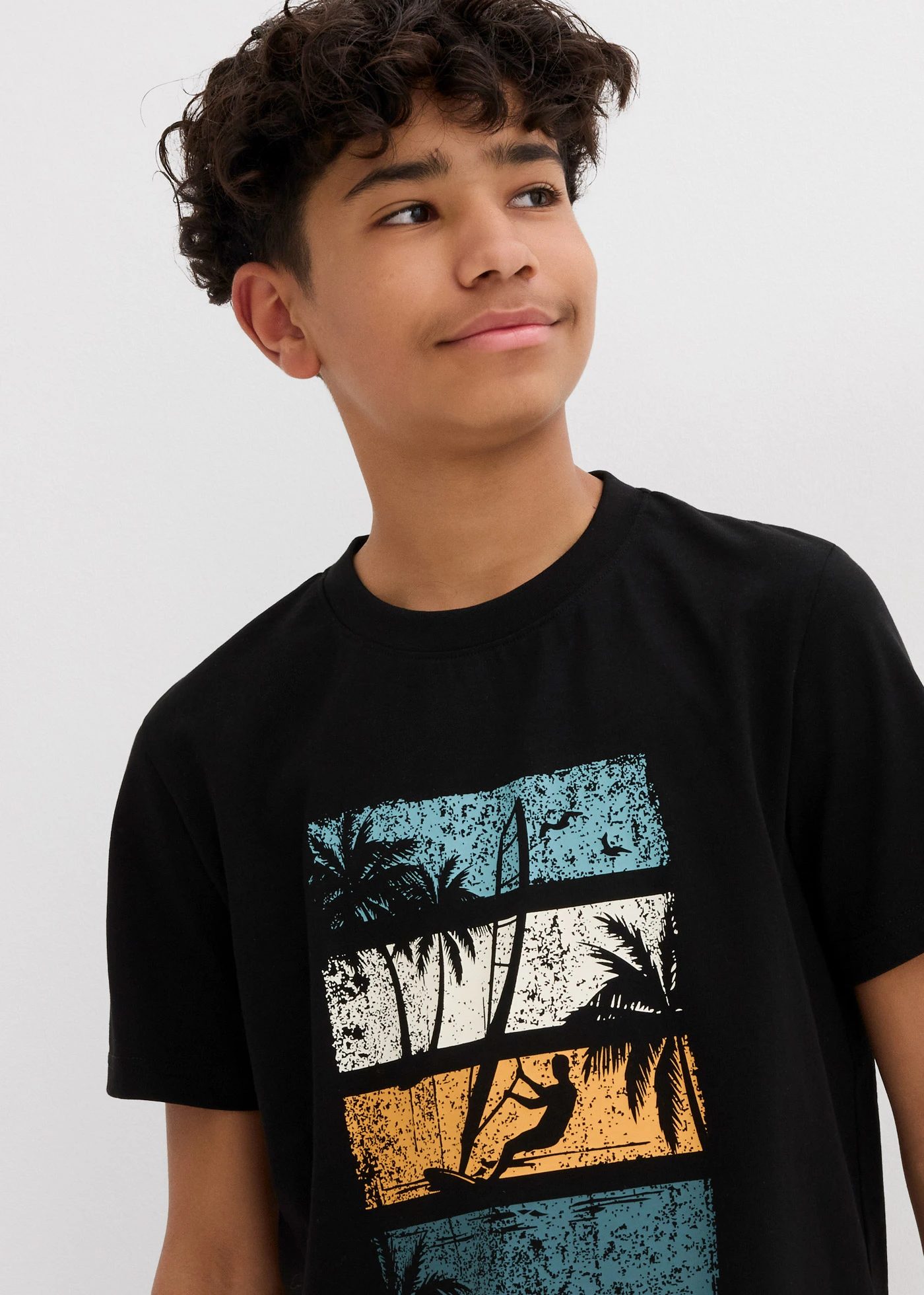 T-shirt van biologisch katoen • zwart-pepergroen-mineraalblauw-lichtgeel-honingkleur met print • bonprix online shop