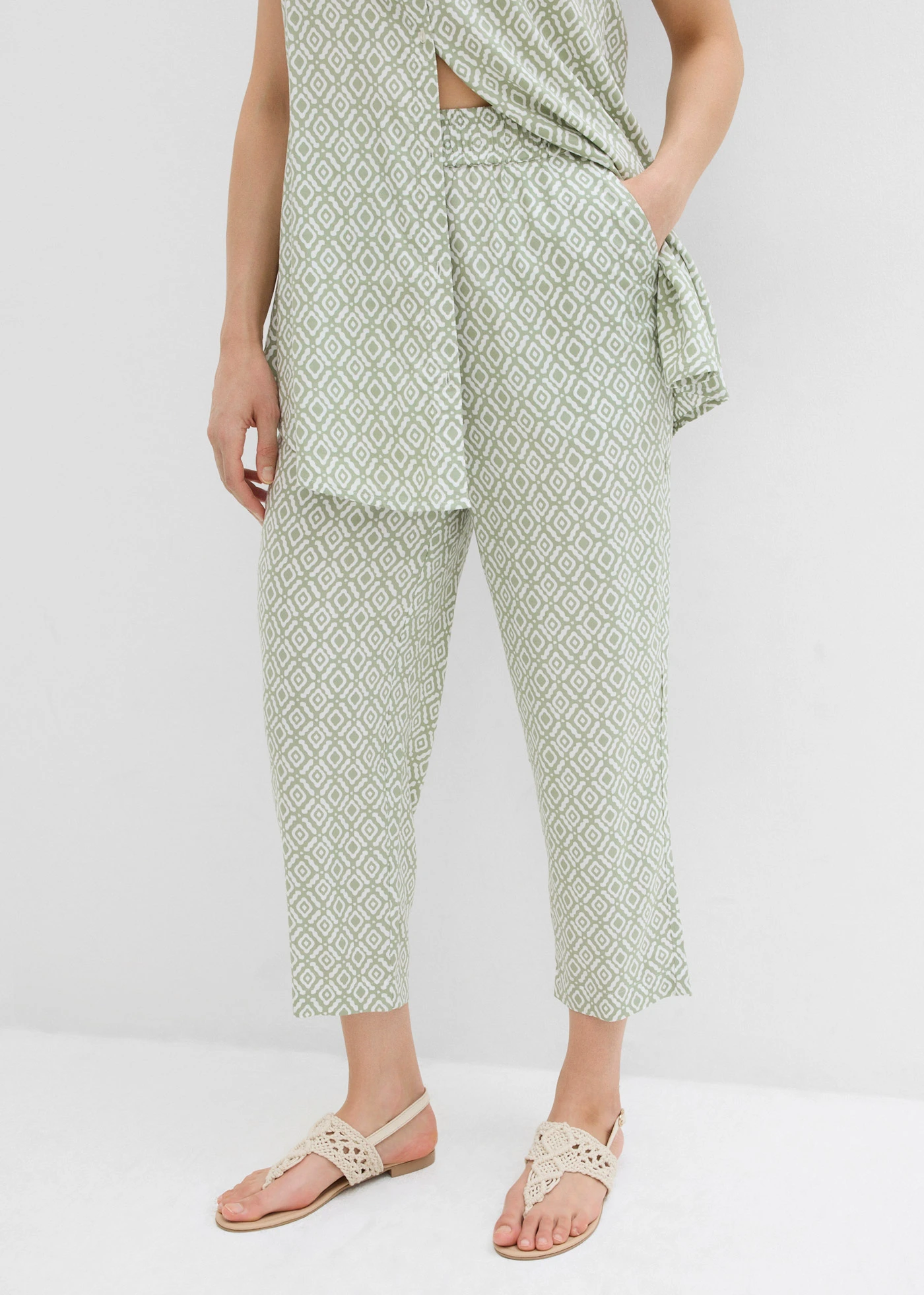 Harémové kalhoty z viskózy • mořké řasy-přírodní bílá • bonprix obchod