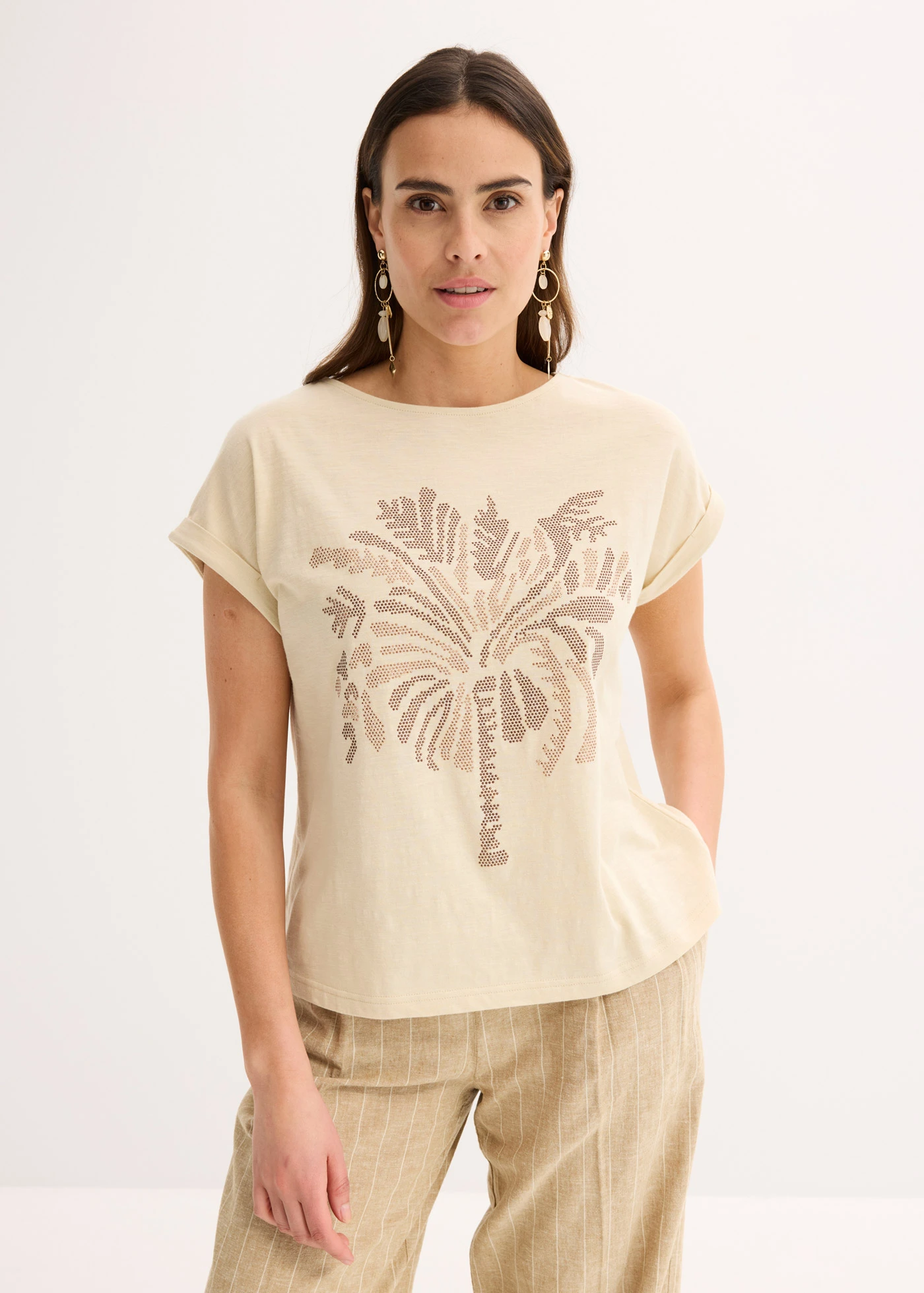 Katoenen shirt met studsapplicatie • lichtsand met print • bonprix online shop