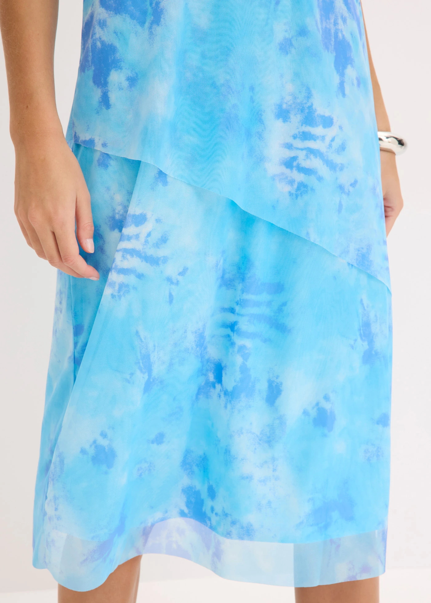 Midi šaty ze síťoviny • světle modrá s batikou • bonprix obchod