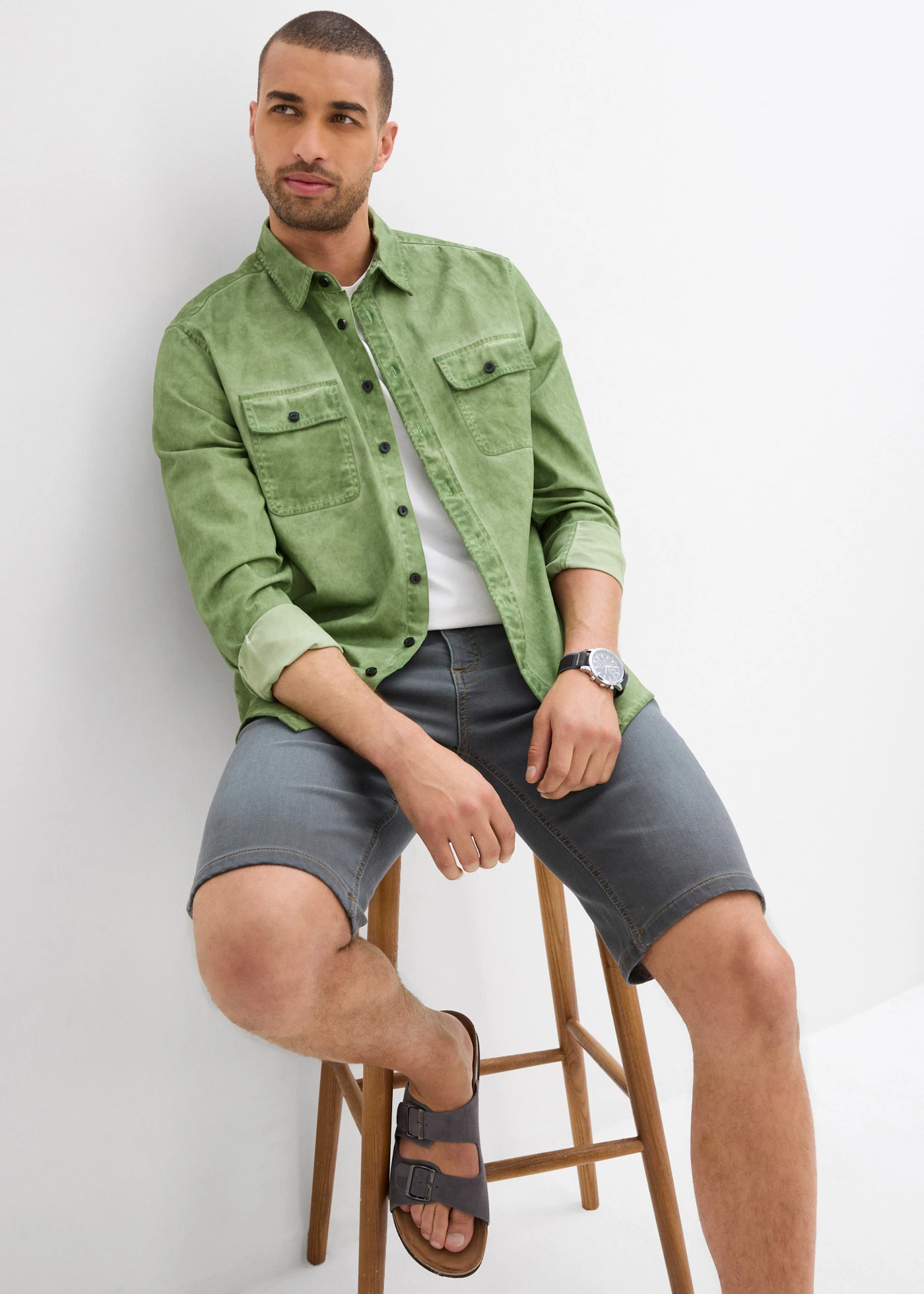 Džínové bermudy z teplákoviny, pohodlný střih Regular Fit • modro-šedý denim • bonprix obchod