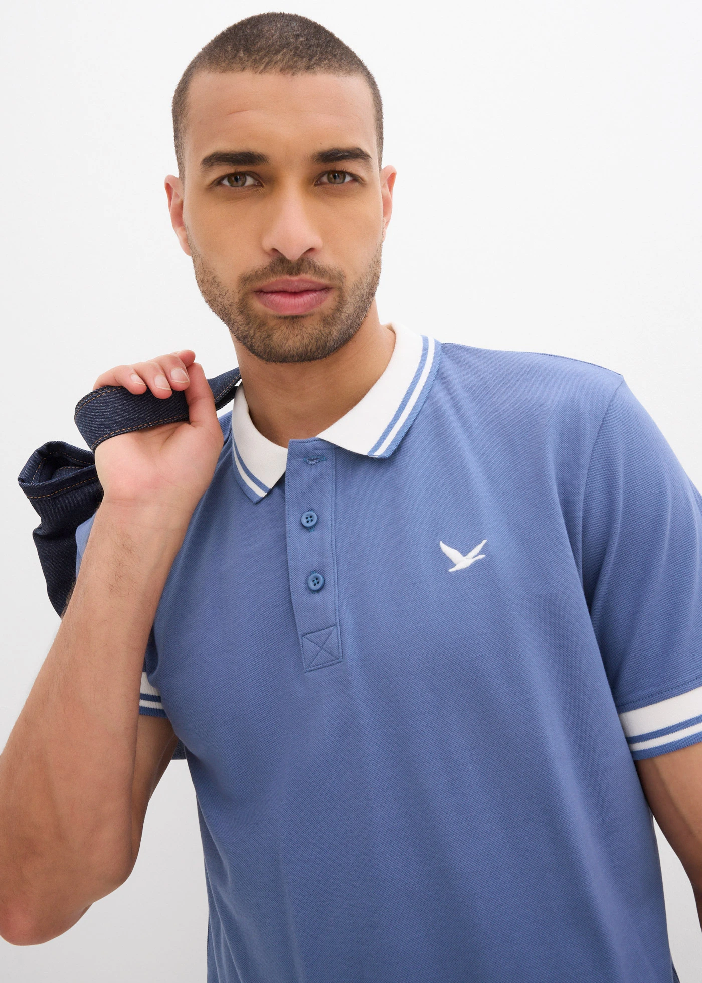 Polo en maille piquée 100% coton • bleu jean • Boutique bonprix